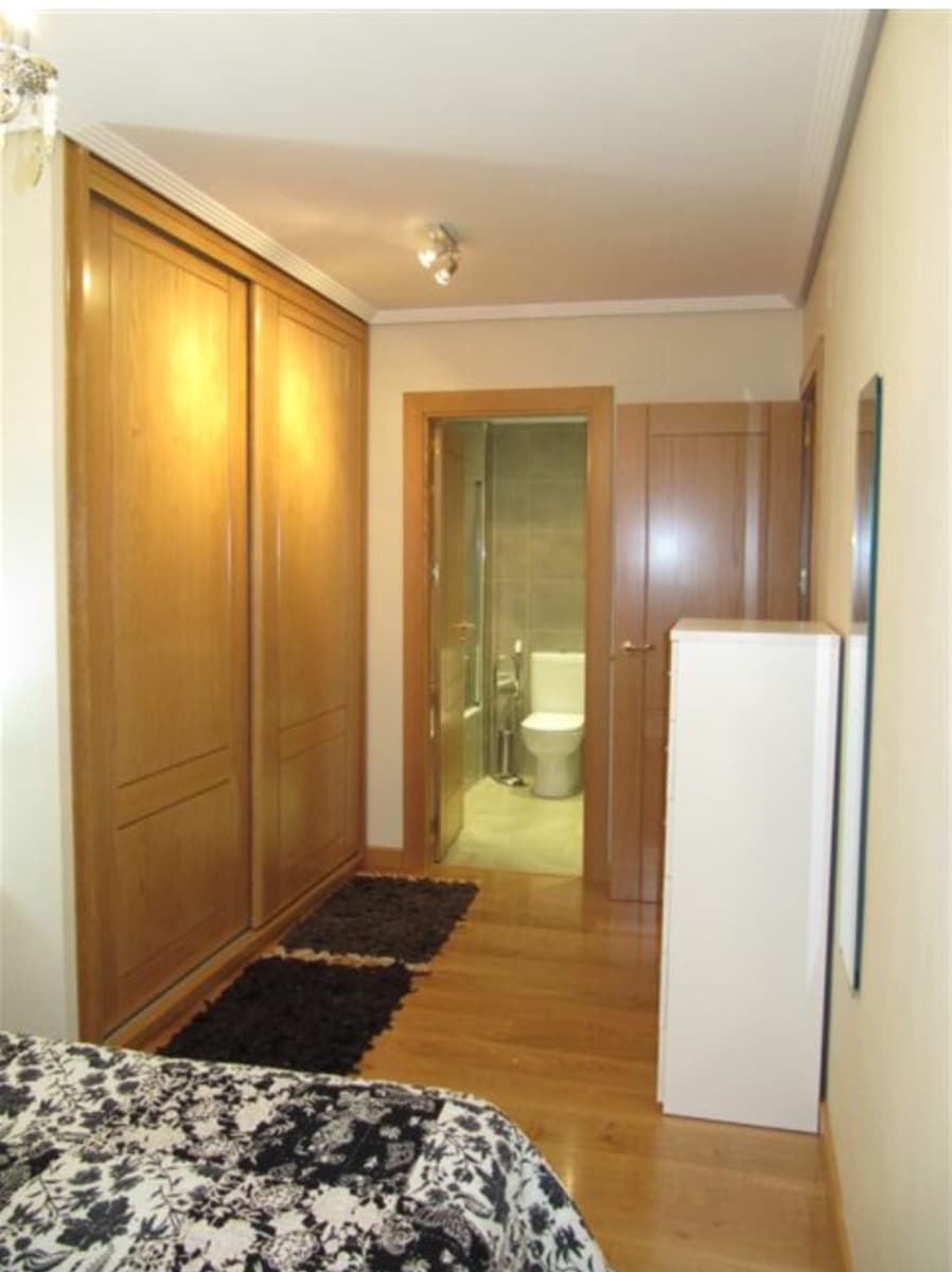 2 quarto Apartamento para arrendar em Santander com piscina garagem - 1 100 € (Ref: 9625388)