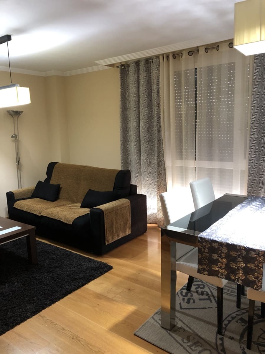 2 quarto Apartamento para arrendar em Santander com piscina garagem - 1 100 € (Ref: 9625388)