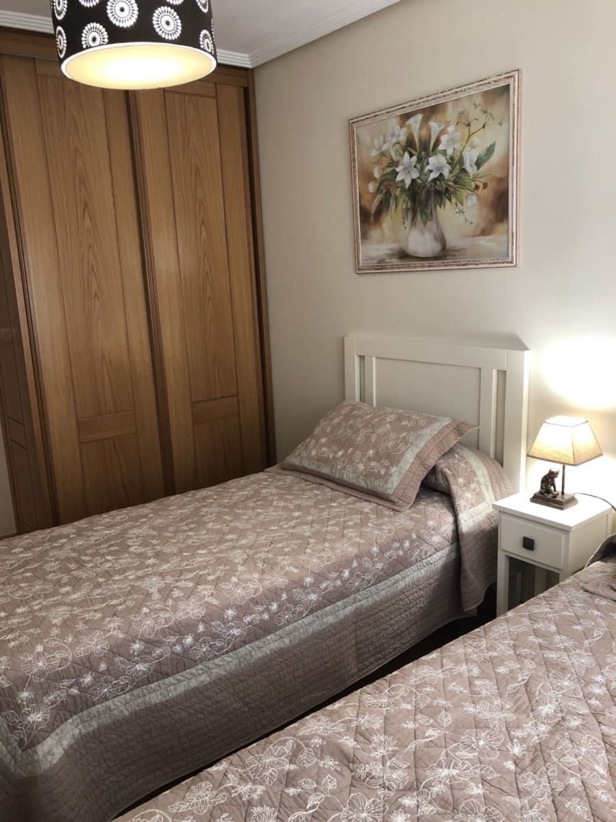 2 quarto Apartamento para arrendar em Santander com piscina garagem - 1 100 € (Ref: 9625388)