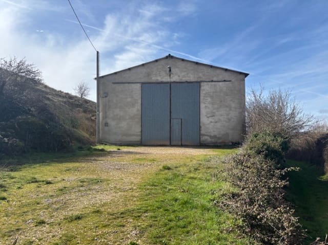 Kaupallinen myytävänä paikassa Aguilar de Campoo - 90 000 € (Ref: 9640338)