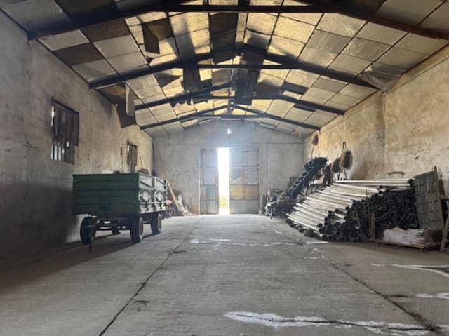 Kaupallinen myytävänä paikassa Aguilar de Campoo - 90 000 € (Ref: 9640338)