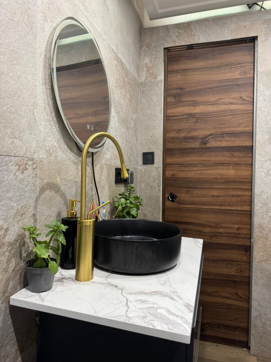 Piso de 3 habitaciones en Torrelavega en venta - 100.000 € (Ref: 9655761)