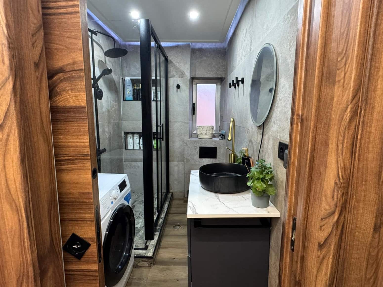 Piso de 3 habitaciones en Torrelavega en venta - 100.000 € (Ref: 9655761)