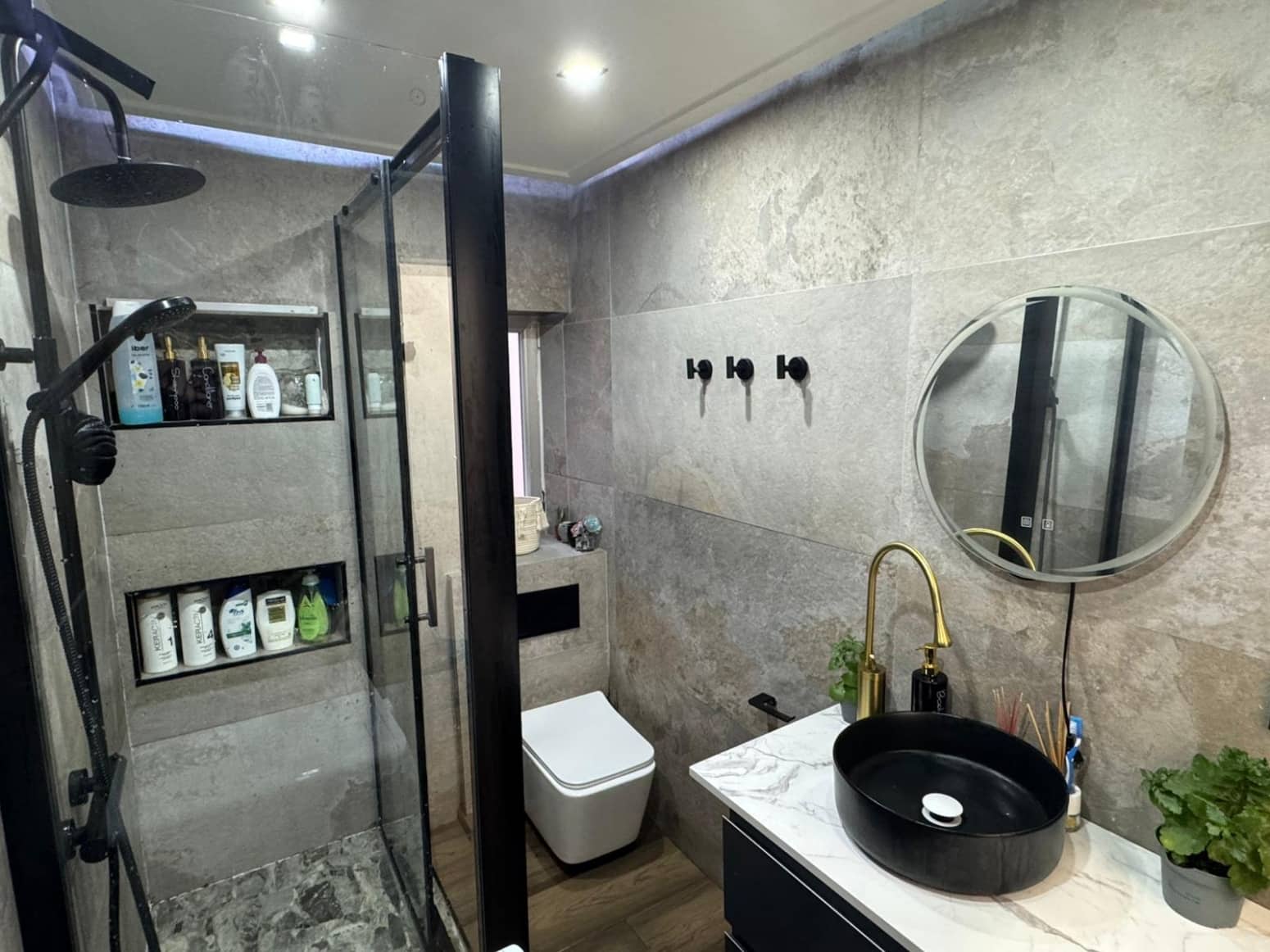 Piso de 3 habitaciones en Torrelavega en venta - 100.000 € (Ref: 9655761)