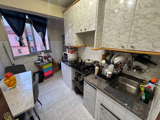 Piso de 3 habitaciones en Torrelavega en venta - 100.000 € (Ref: 9655761)