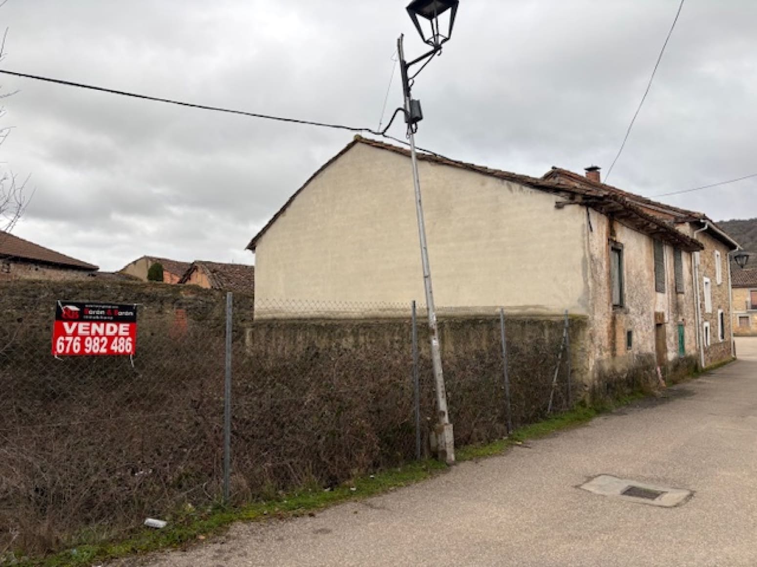 Działka budowlana na sprzedaż w Cervera de Pisuerga - 42 000 € (Ref: 9666132)