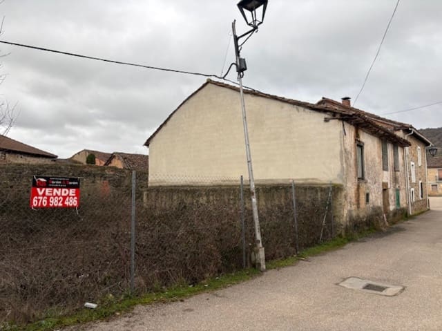 Działka budowlana na sprzedaż w Cervera de Pisuerga - 42 000 € (Ref: 9666132)