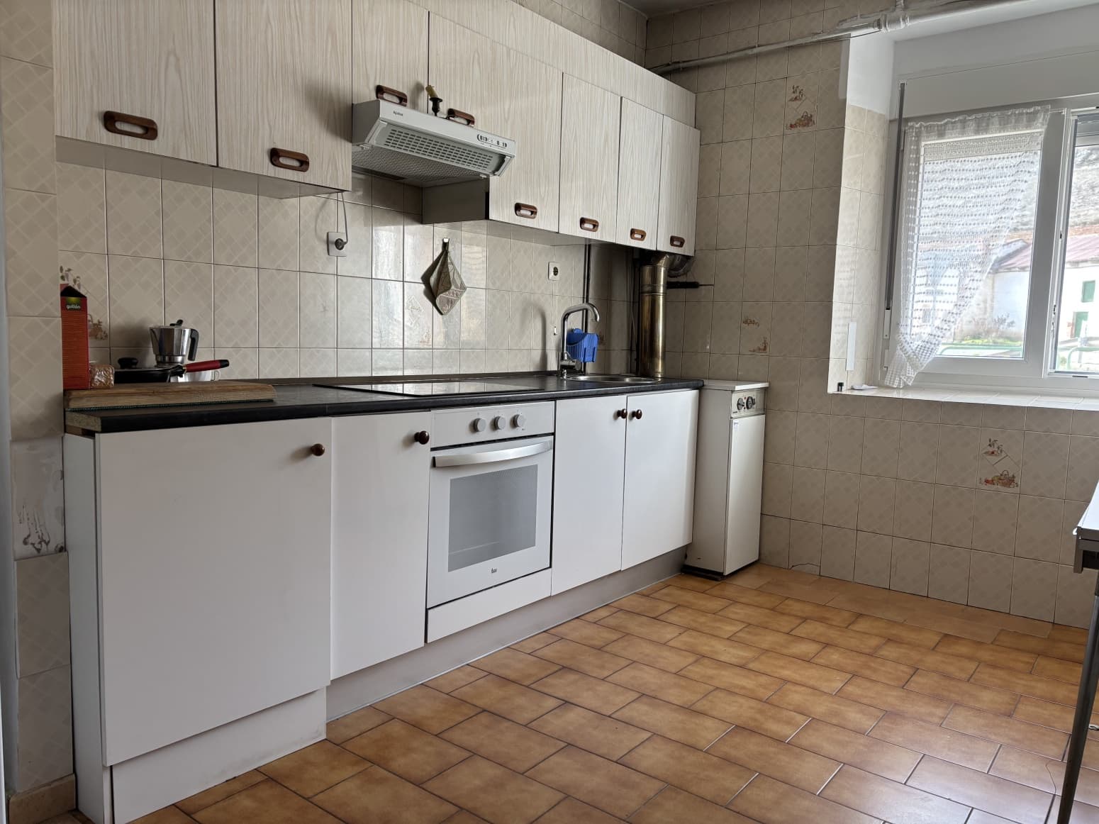 5 soveværelse Villa til salg i Alar del Rey med garage - € 115.000 (Ref: 9682392)