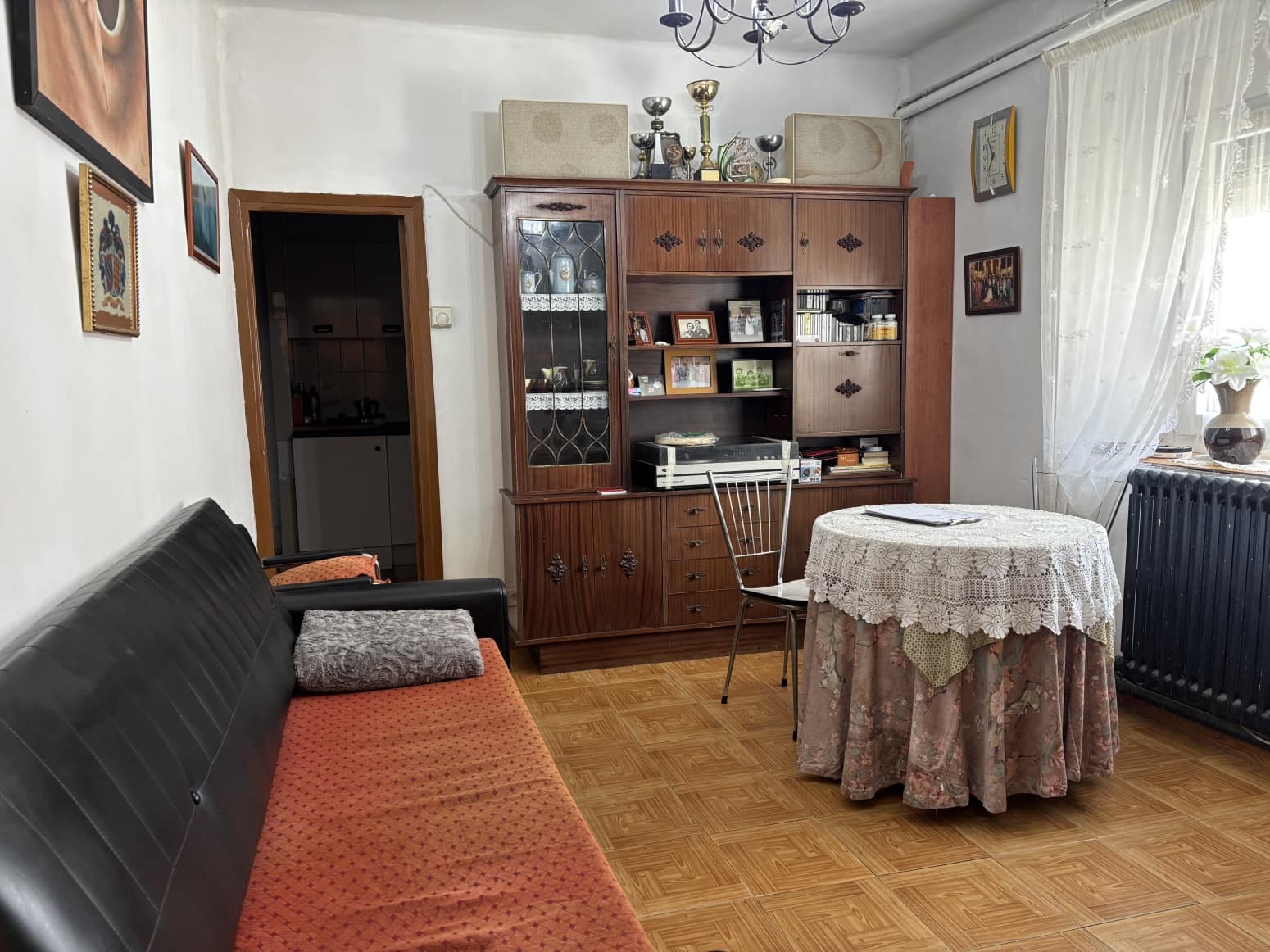 5 soveværelse Villa til salg i Alar del Rey med garage - € 115.000 (Ref: 9682392)