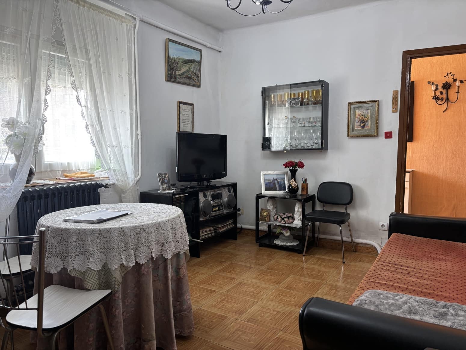 5 soveværelse Villa til salg i Alar del Rey med garage - € 115.000 (Ref: 9682392)