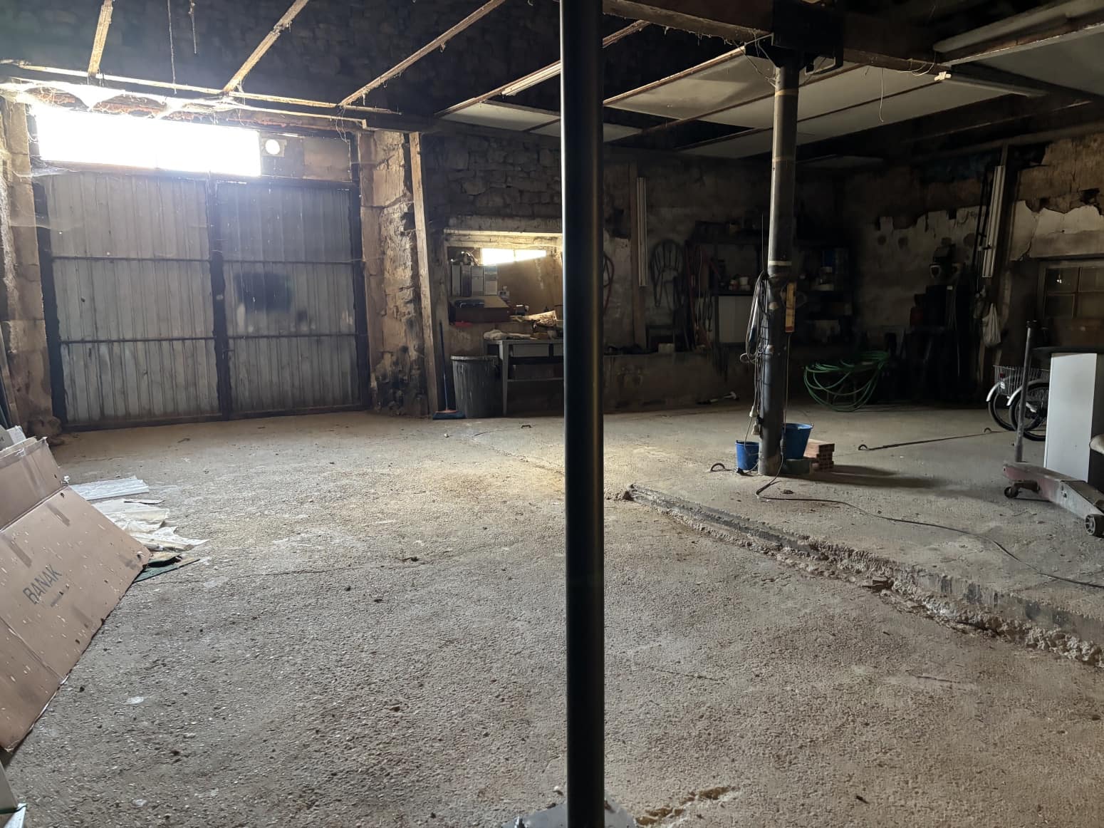 5 soveværelse Villa til salg i Alar del Rey med garage - € 115.000 (Ref: 9682392)