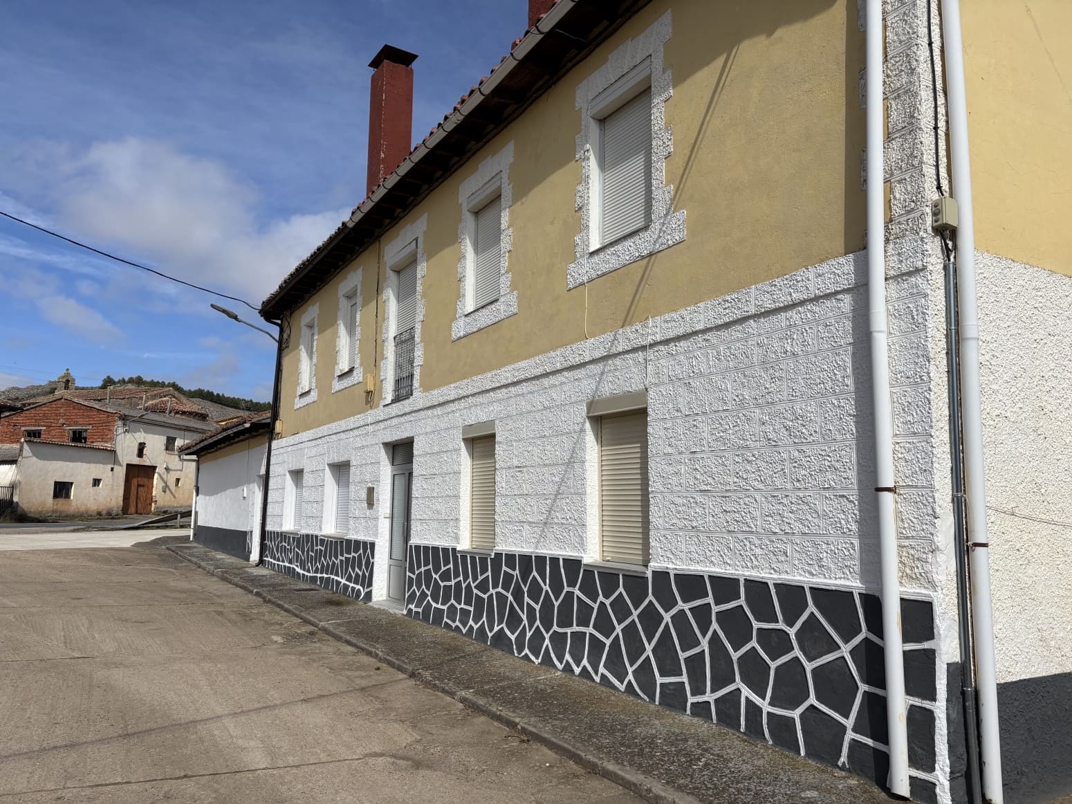 5 soveværelse Villa til salg i Alar del Rey med garage - € 115.000 (Ref: 9682392)