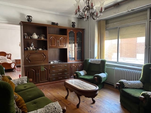 5 chambre Appartement à vendre à Cervera de Pisuerga avec garage - 220 000 € (Ref: 9682395)
