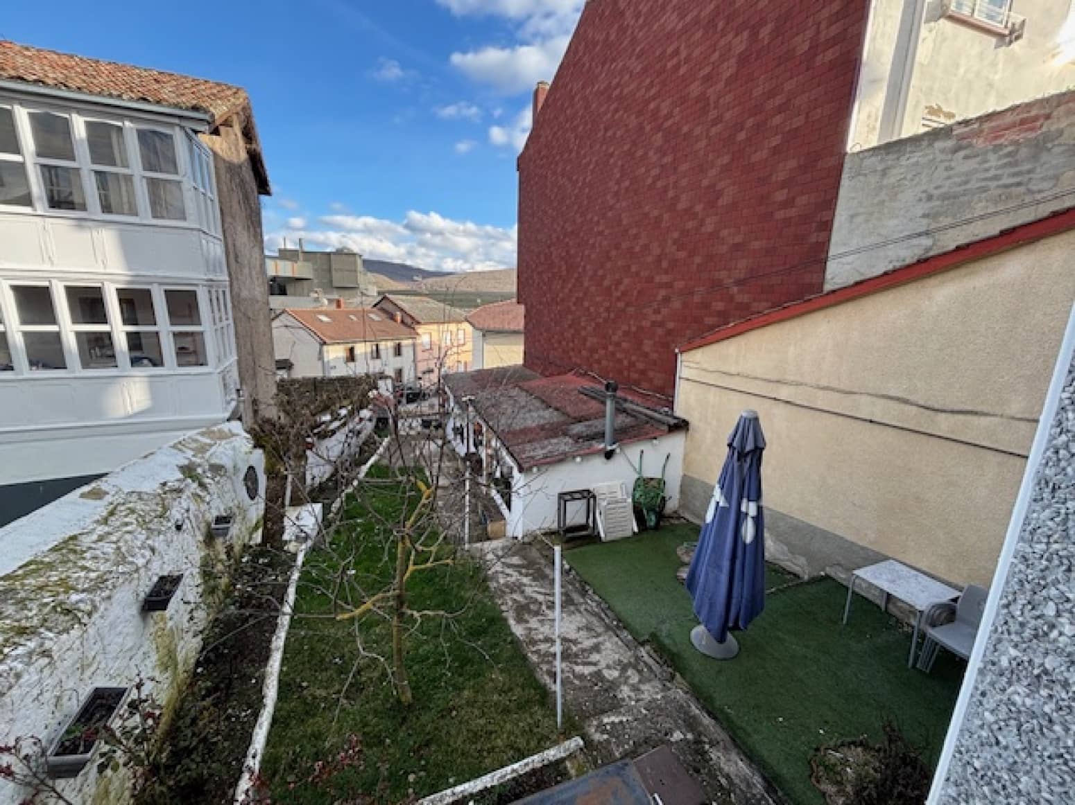 3 bedroom Villa for sale in Valdeolea - € 60,000 (Ref: 9704867)