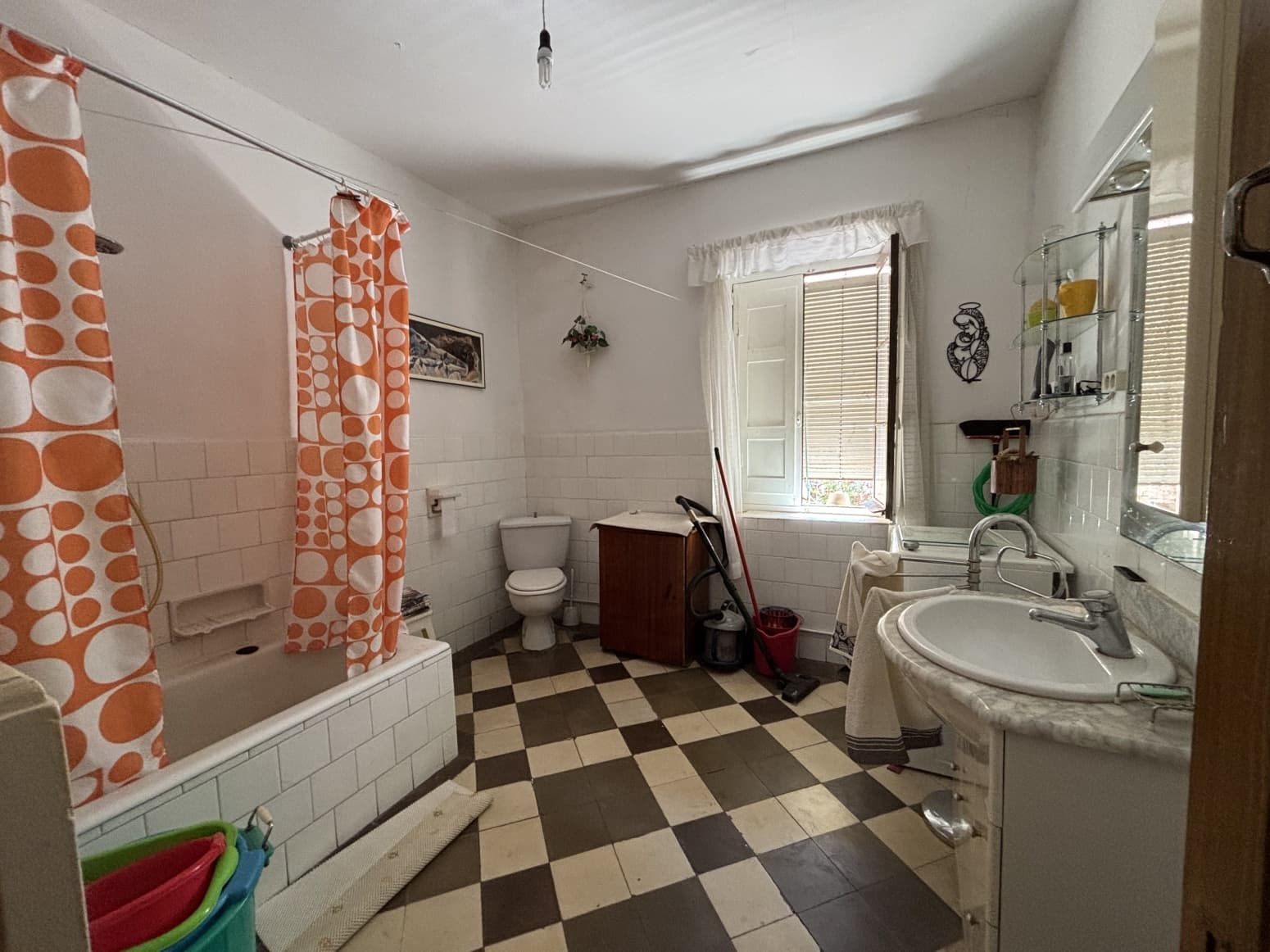 6 bedroom Villa for sale in Herrera de Pisuerga - € 75,000 (Ref: 9707482)