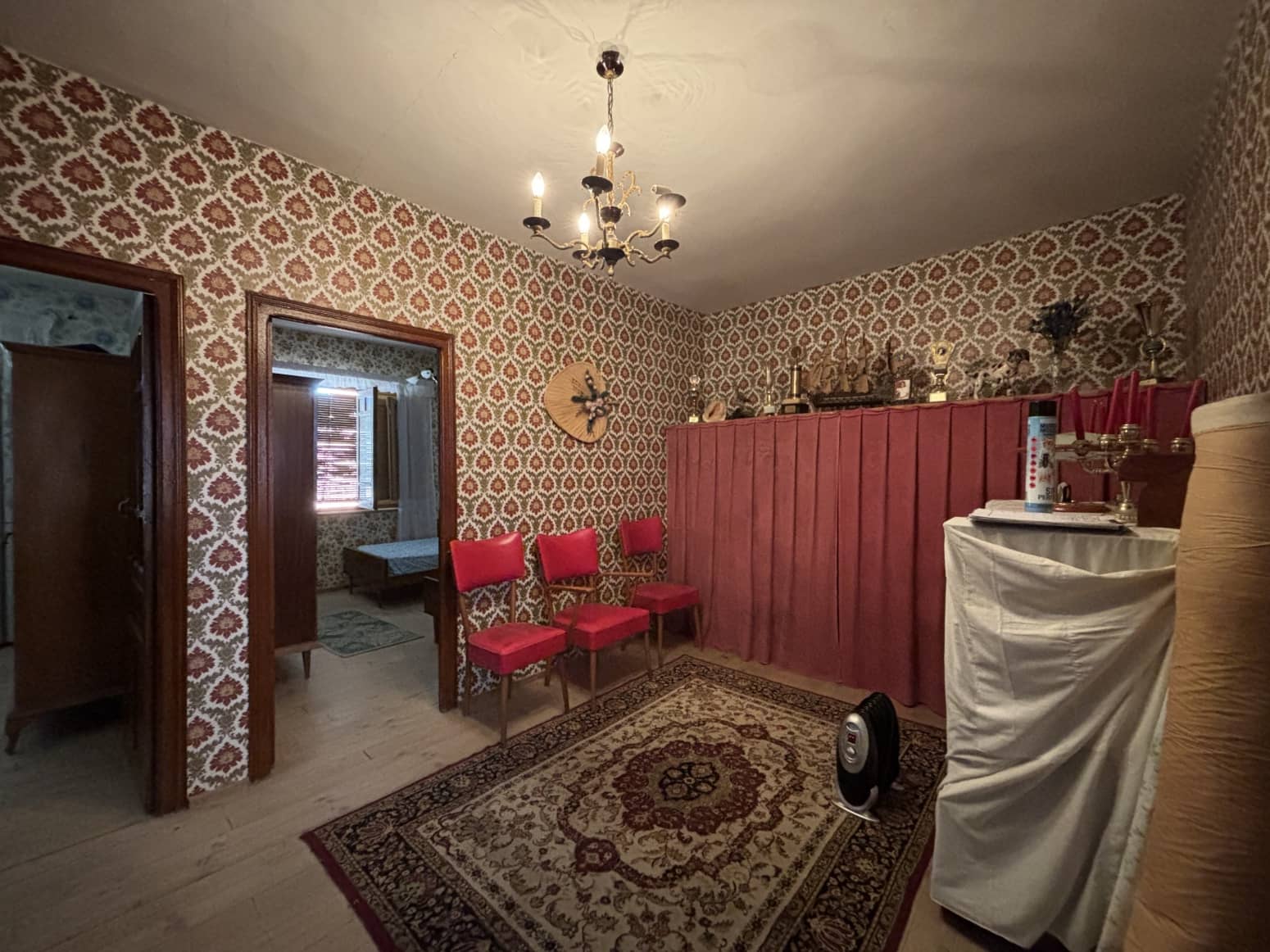 6 bedroom Villa for sale in Herrera de Pisuerga - € 75,000 (Ref: 9707482)