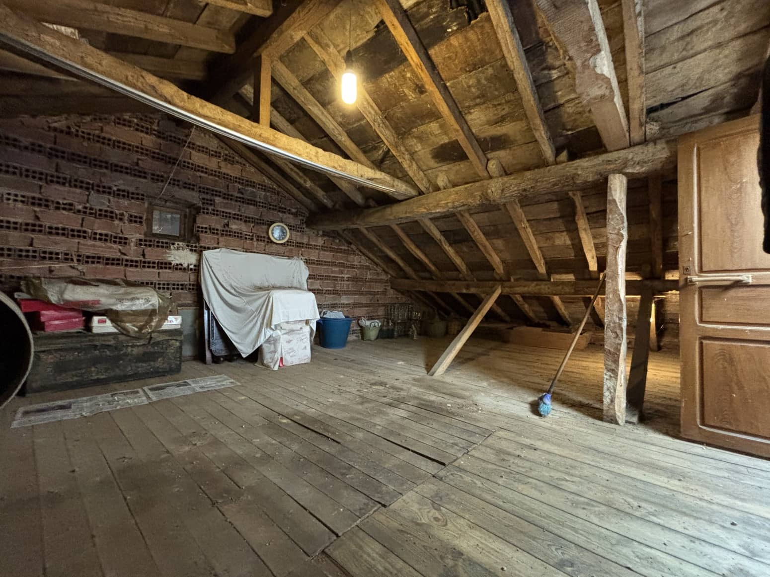 6 bedroom Villa for sale in Herrera de Pisuerga - € 75,000 (Ref: 9707482)