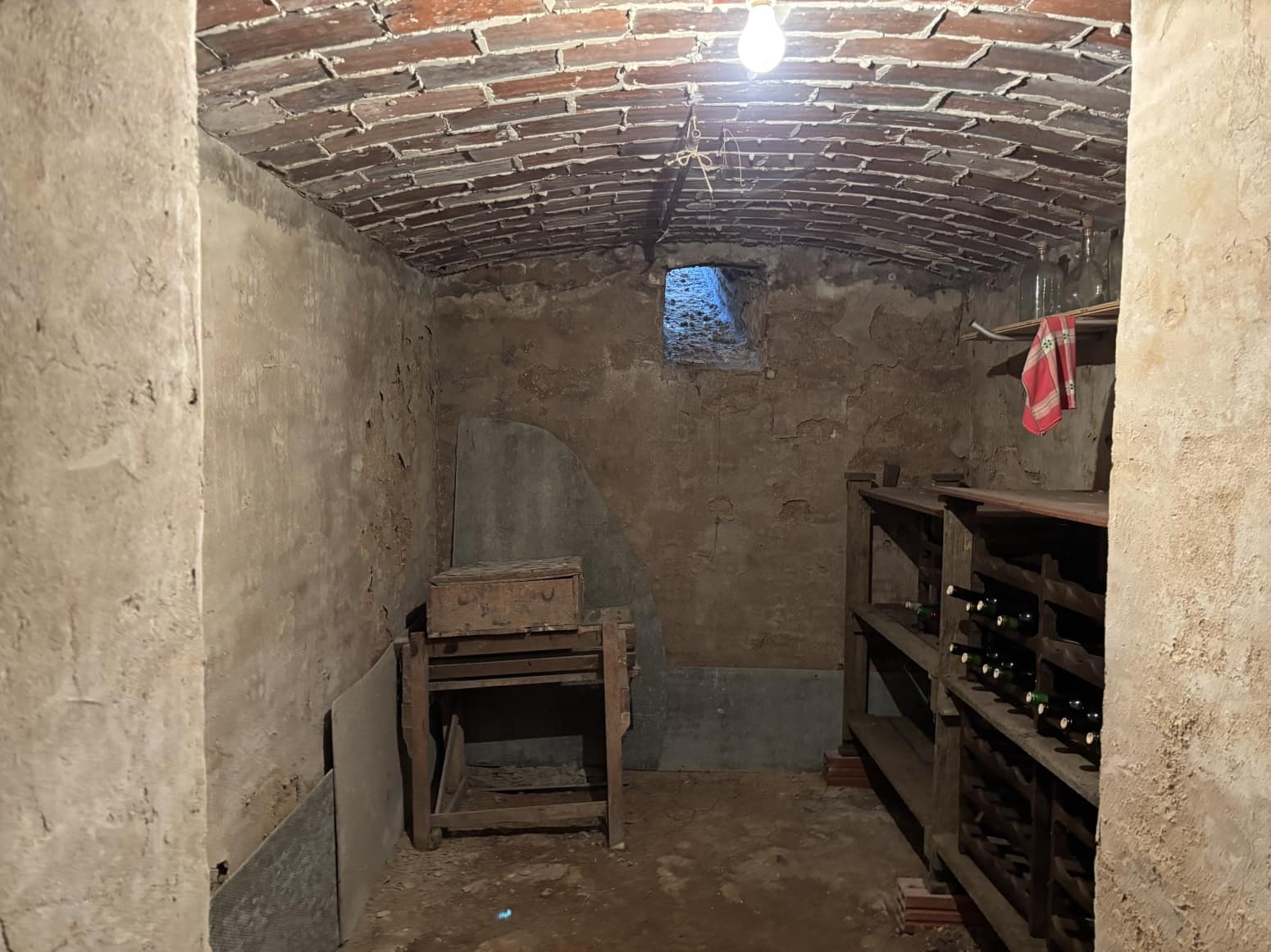 6 bedroom Villa for sale in Herrera de Pisuerga - € 75,000 (Ref: 9707482)