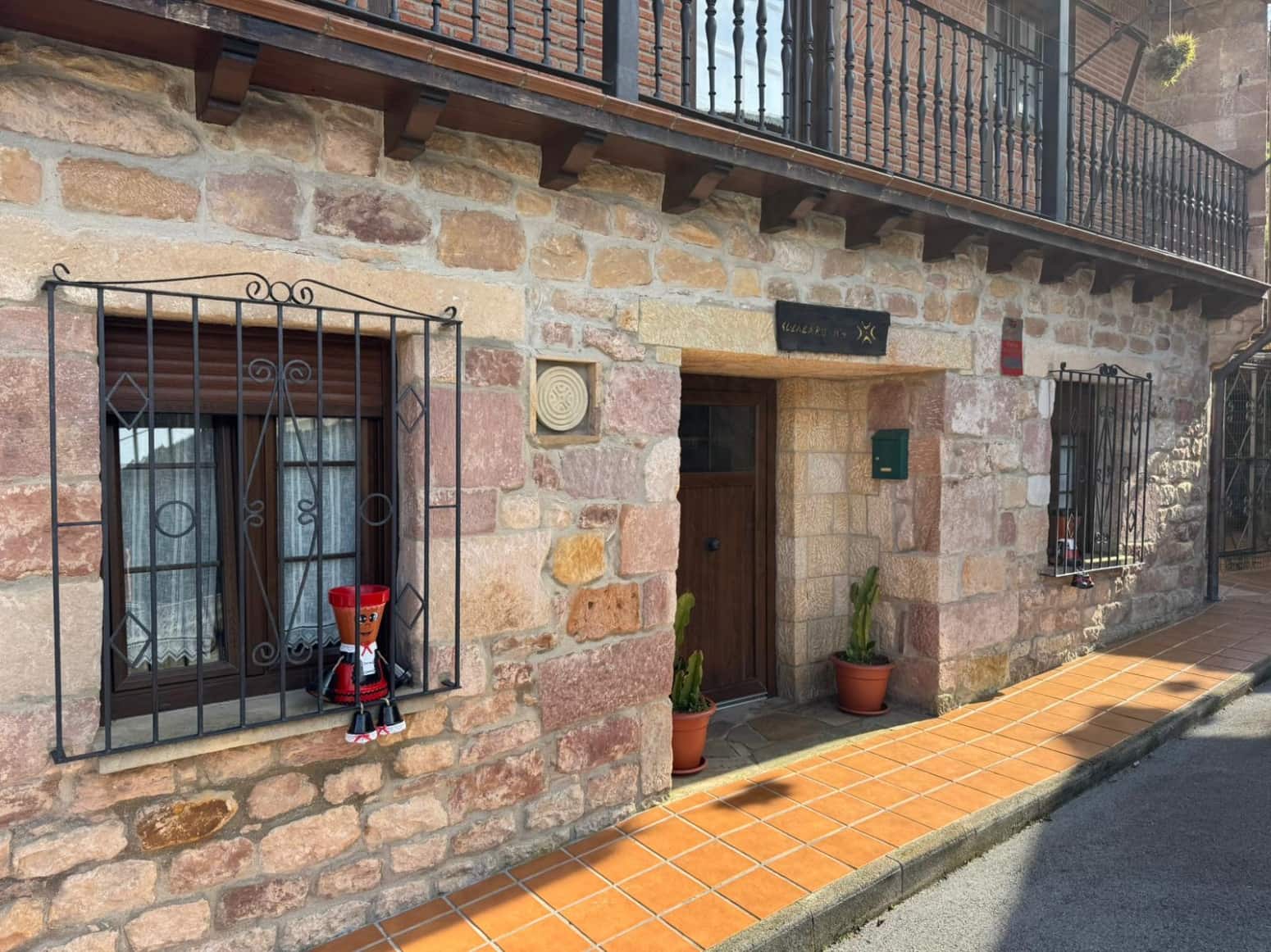 4 bedroom Villa for sale in Cartes - € 255,000 (Ref: 9741569)