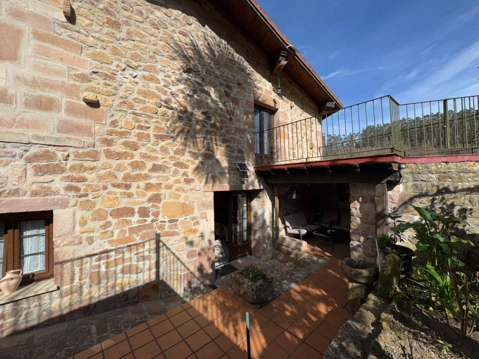 4 bedroom Villa for sale in Cartes - € 255,000 (Ref: 9741569)