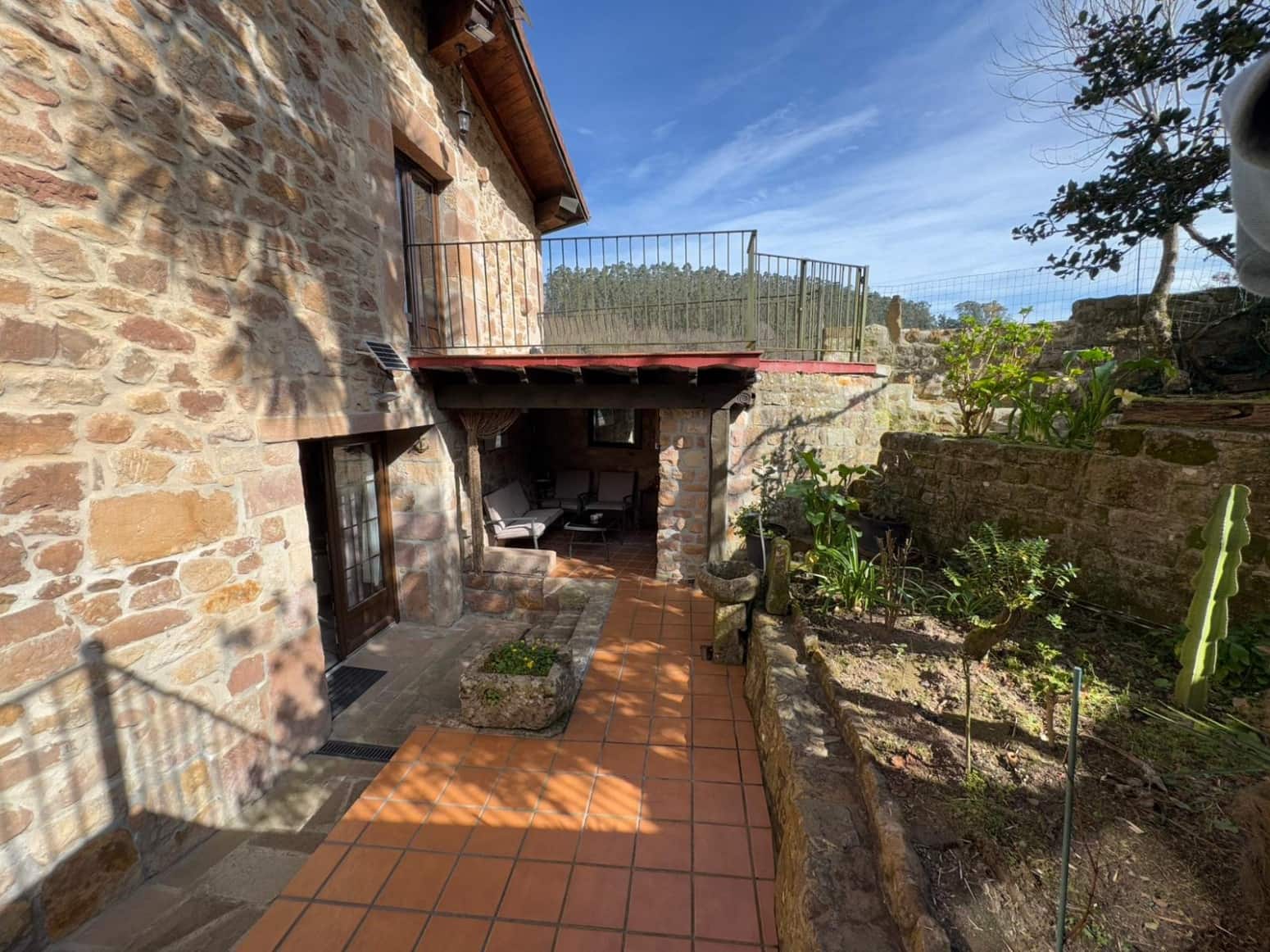 4 bedroom Villa for sale in Cartes - € 255,000 (Ref: 9741569)