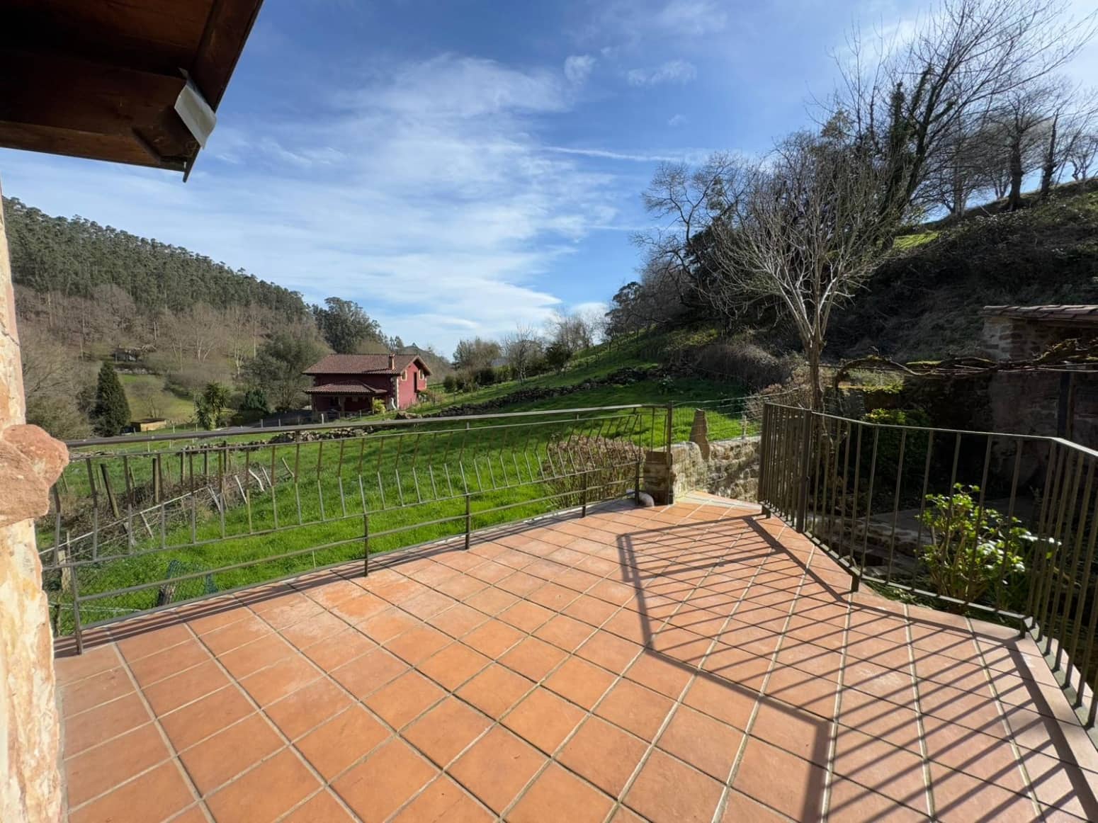 4 bedroom Villa for sale in Cartes - € 255,000 (Ref: 9741569)