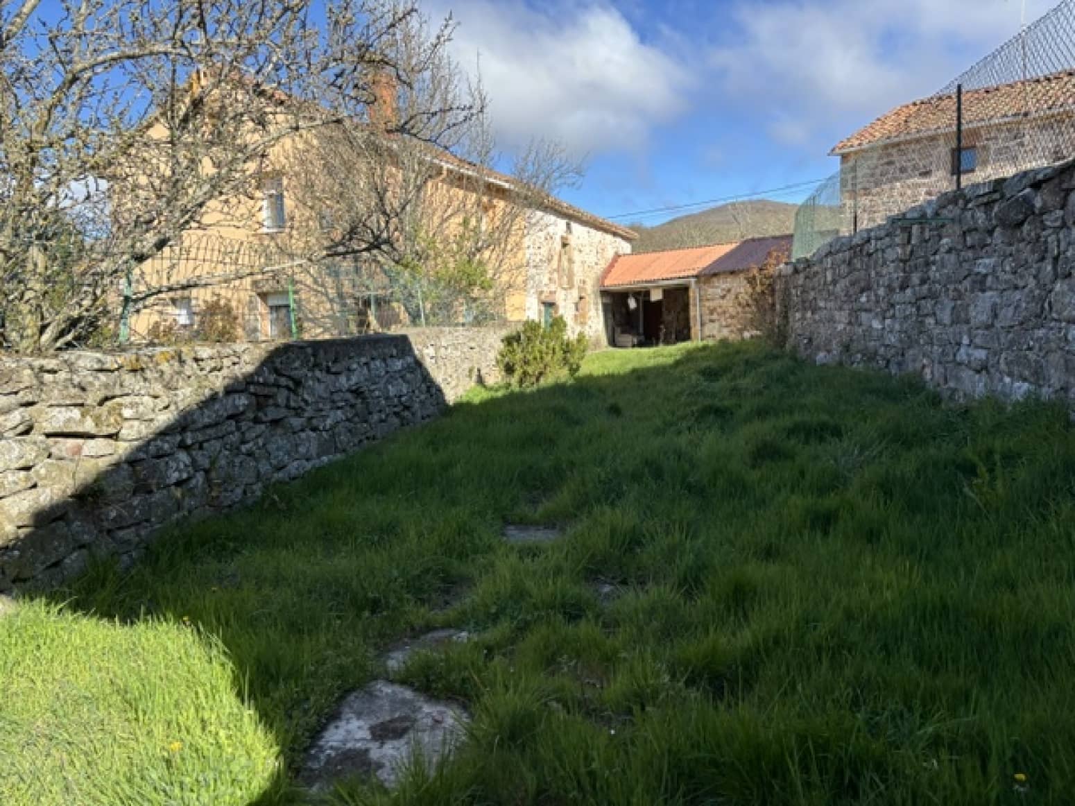 2 soverom Villa til salgs i Aguilar de Campoo - € 120 000 (Ref: 9761774)