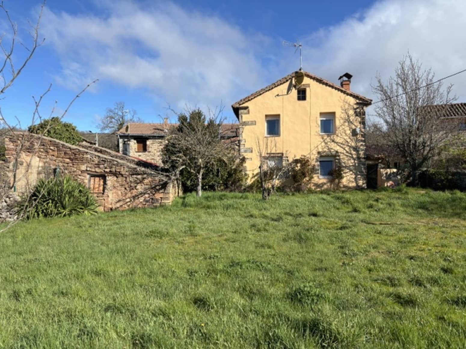 2 soverom Villa til salgs i Aguilar de Campoo - € 120 000 (Ref: 9761774)