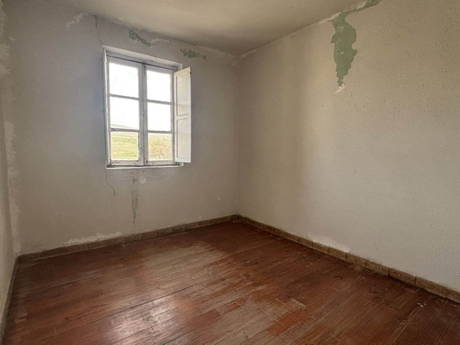 2 bedroom Villa for sale in Valdeolea - € 58,000 (Ref: 9784109)