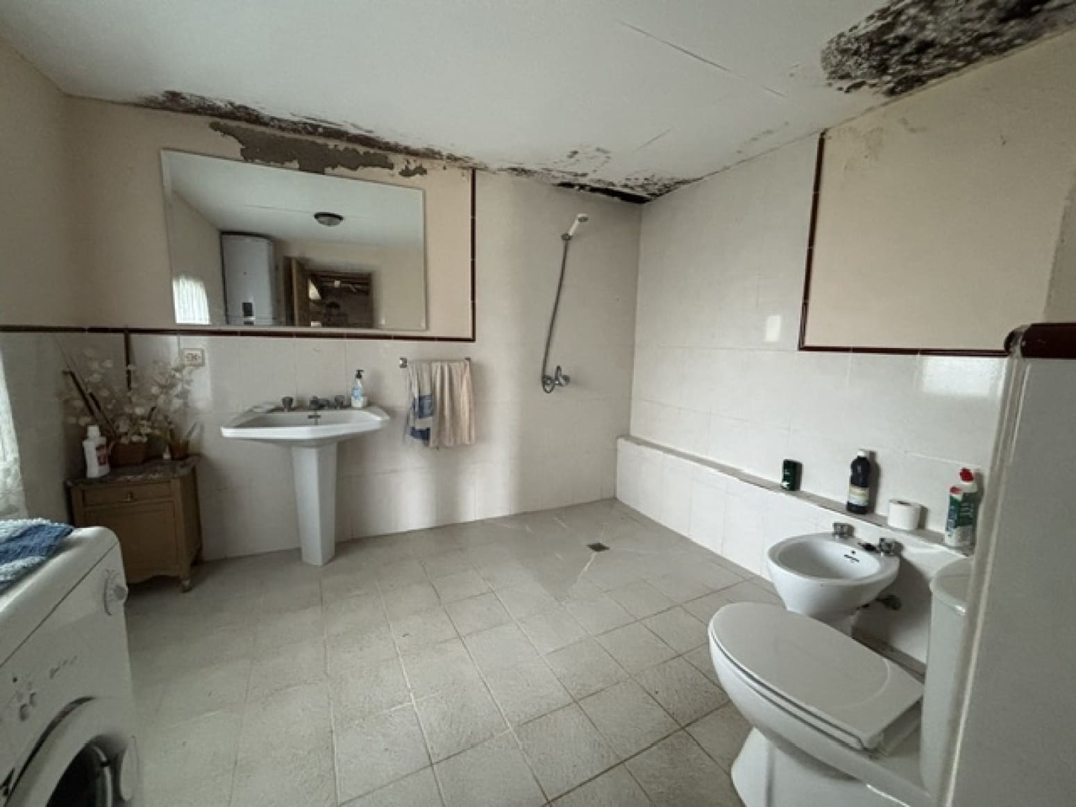 5 bedroom Villa for sale in Basconcillos del Tozo - € 32,000 (Ref: 9800560)