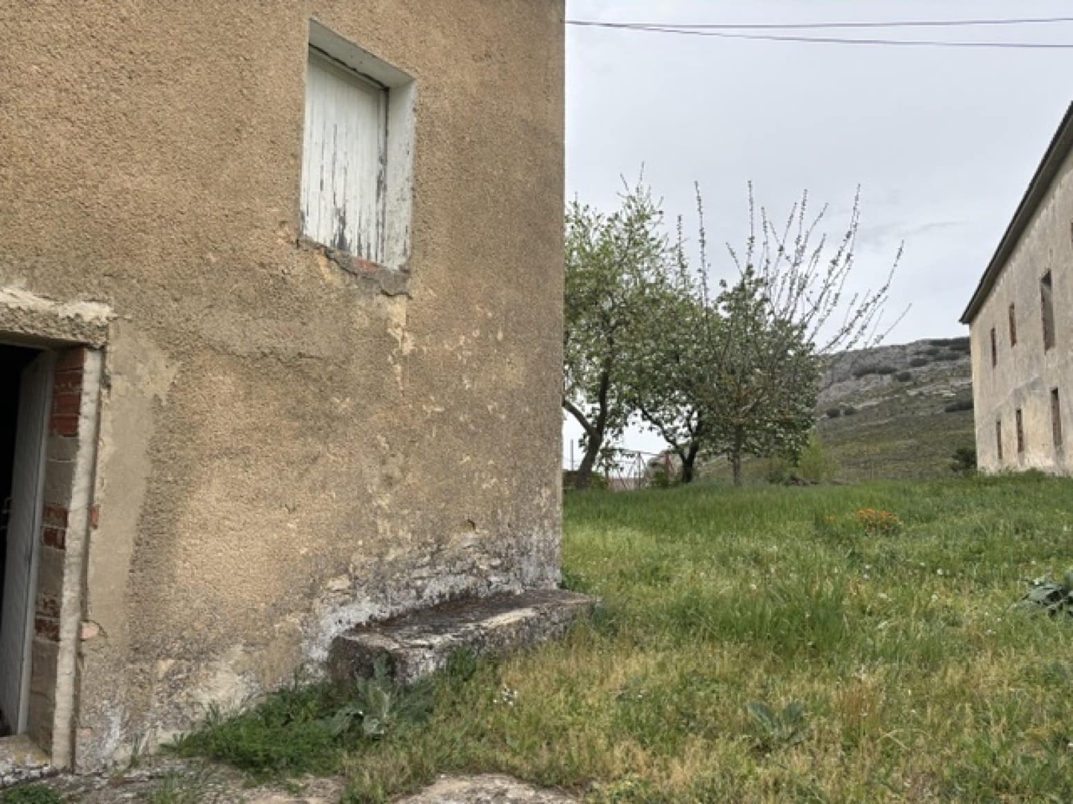 5 bedroom Villa for sale in Basconcillos del Tozo - € 32,000 (Ref: 9800560)