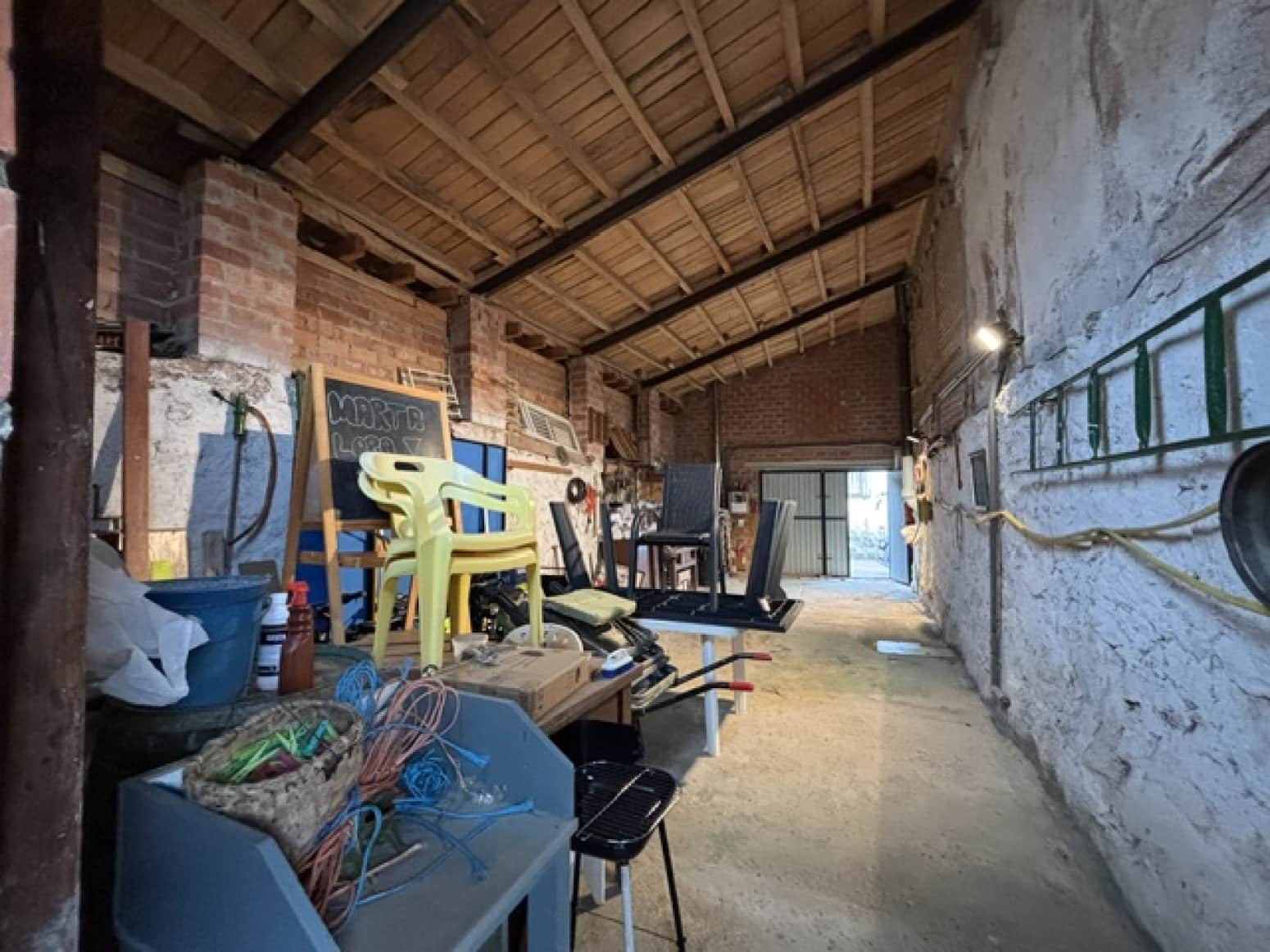 3 soveværelse Villa til salg i Pradanos de Ojeda med garage - € 98.000 (Ref: 9813743)