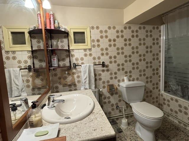 3 soveværelse Villa til salg i Prádanos de Ojeda med garage - € 98.000 (Ref: 9813743)