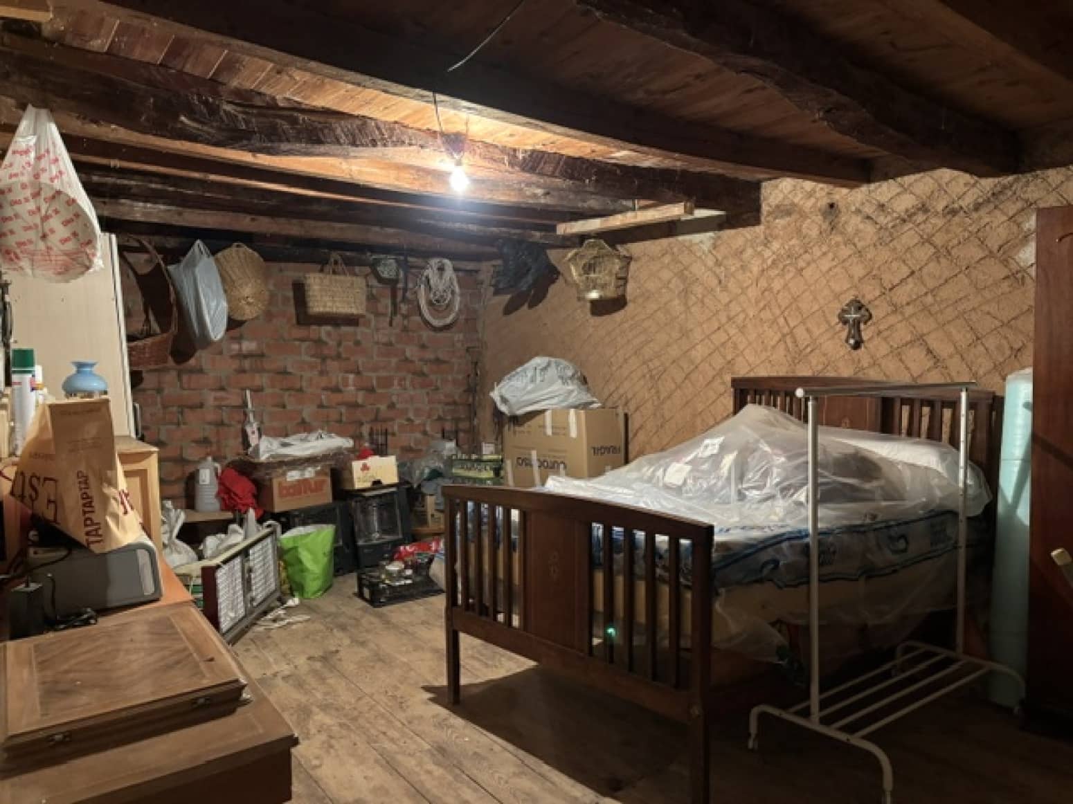 3 soveværelse Villa til salg i Pradanos de Ojeda med garage - € 98.000 (Ref: 9813743)