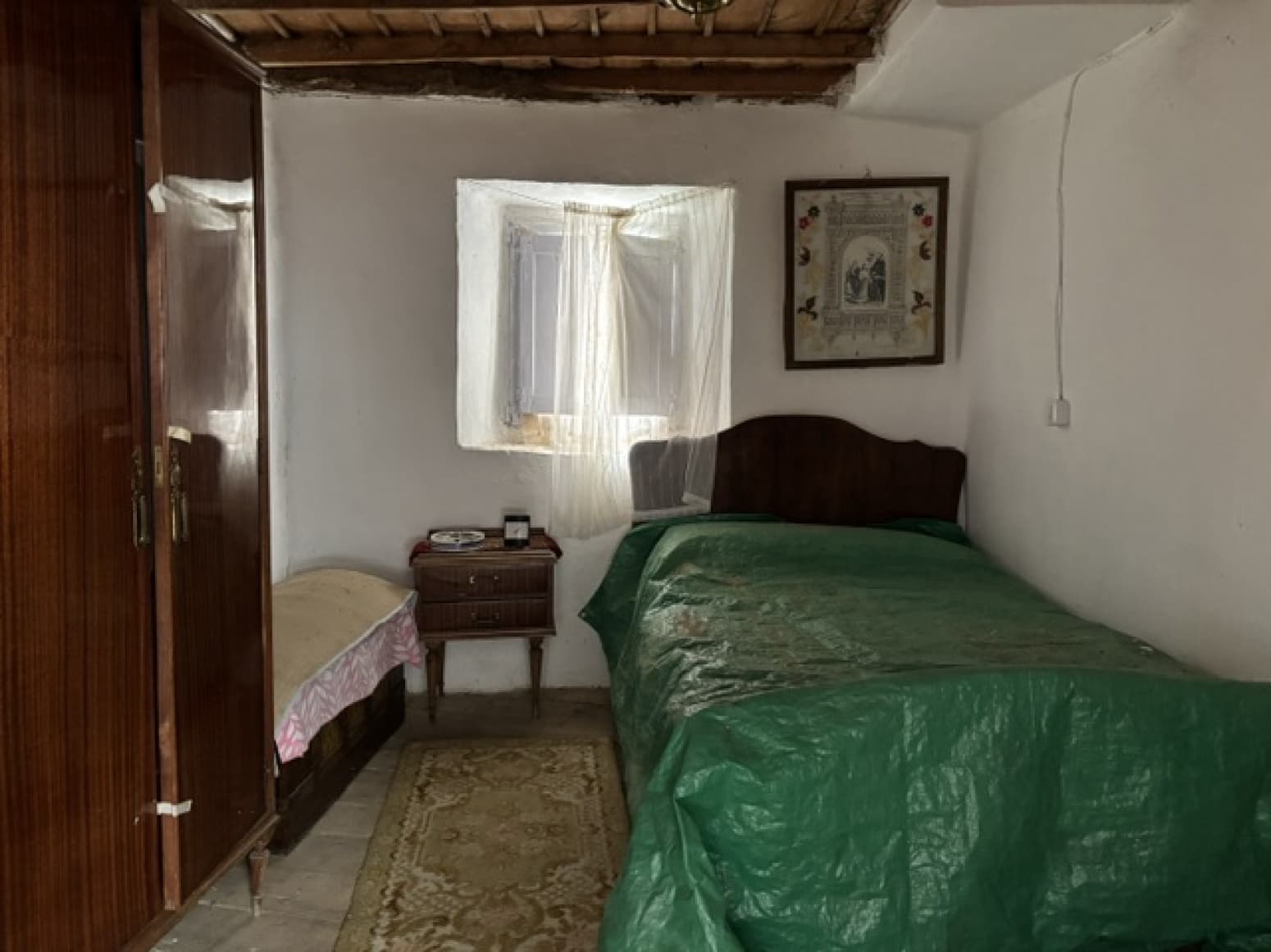 6 bedroom Villa for sale in Santibanez de la Pena - € 40,000 (Ref: 9814280)