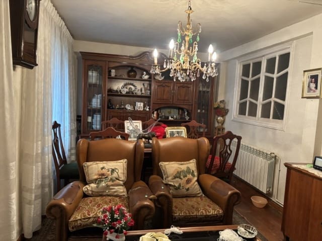 6 Zimmer Villa zu verkaufen in Cervera de Pisuerga - 199.000 € (Ref: 9836017)