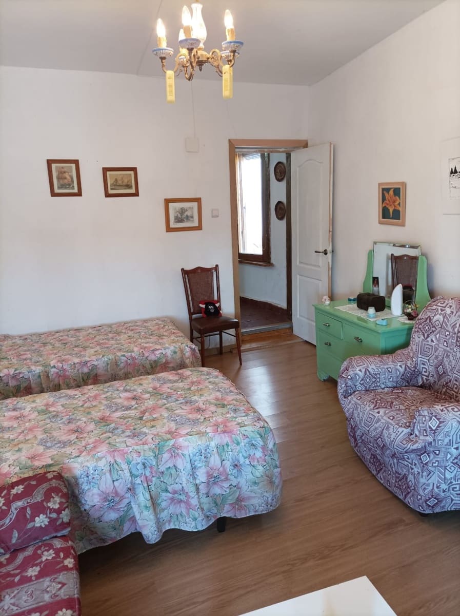 2 bedroom Villa for sale in Sotresgudo - € 76,000 (Ref: 9836018)