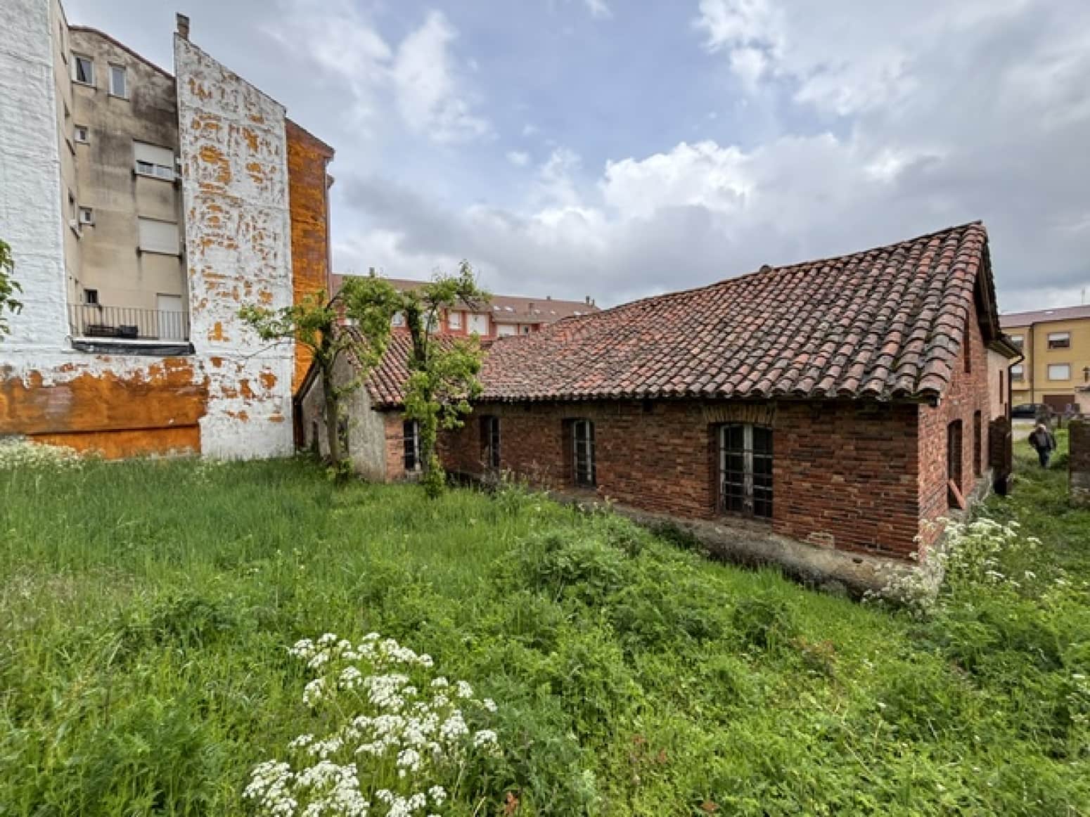 Commercial for sale in Cervera de Pisuerga - € 199,000 (Ref: 9836019)