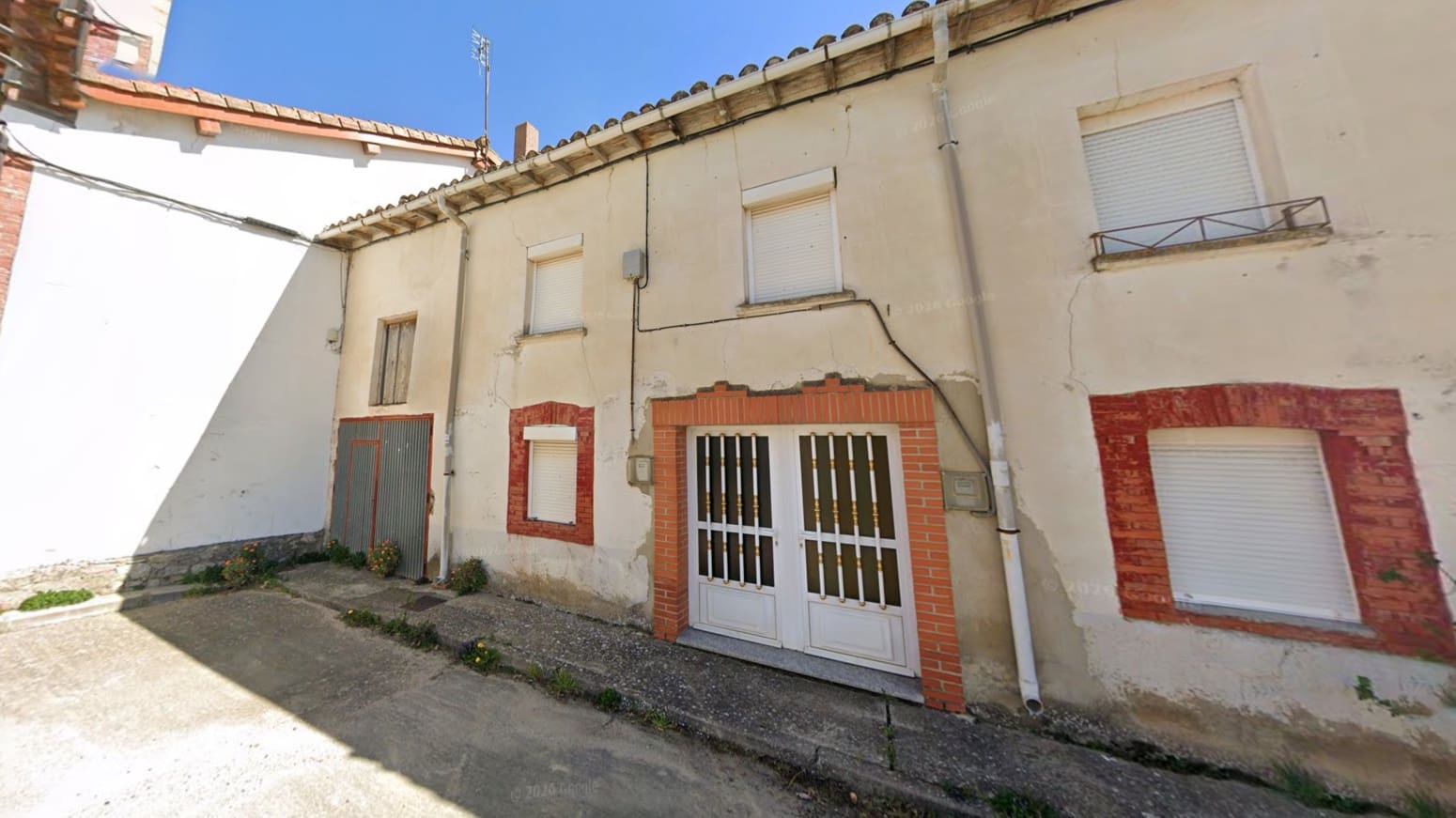 Villa for sale in Alar del Rey - € 15,000 (Ref: 9838992)