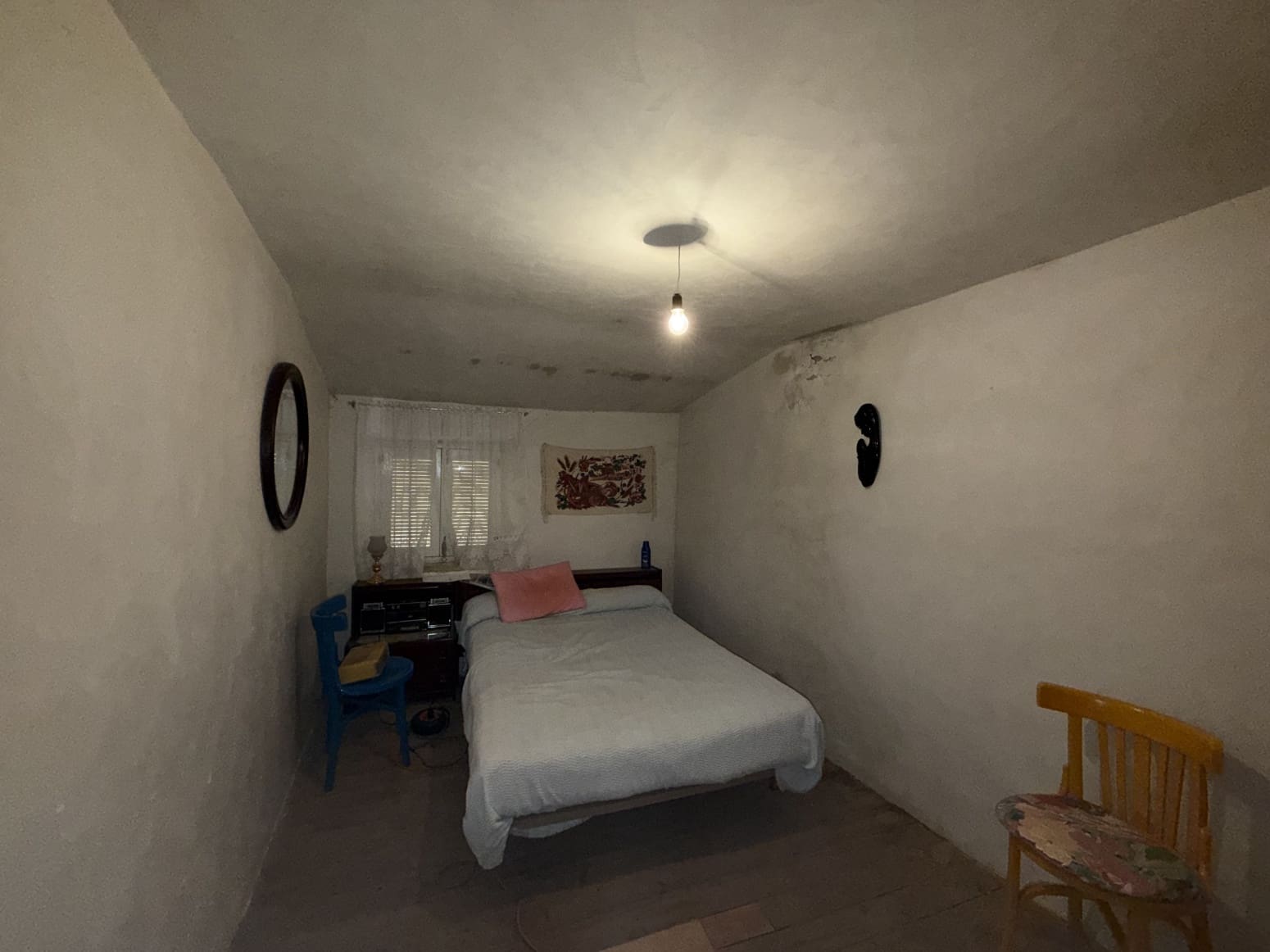 Villa for sale in Alar del Rey with garage - € 35,000 (Ref: 9838992)