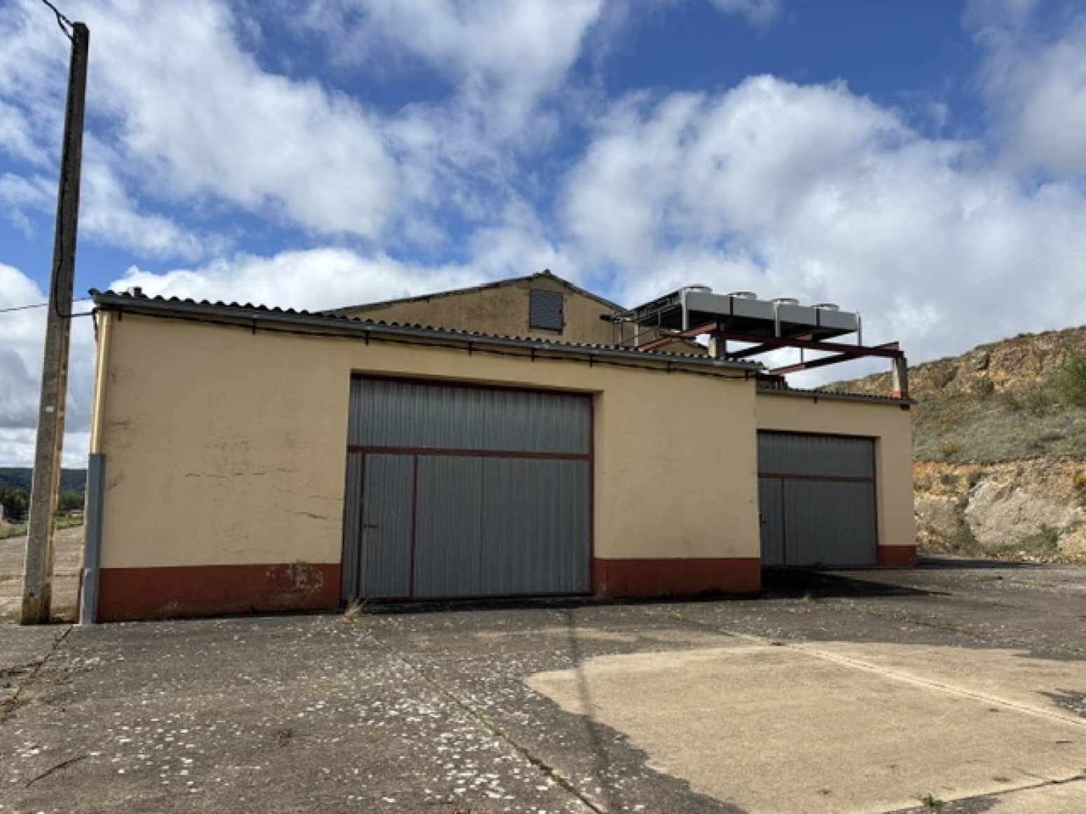 Commercial for sale in Aguilar de Campoo - € 190,000 (Ref: 9838993)