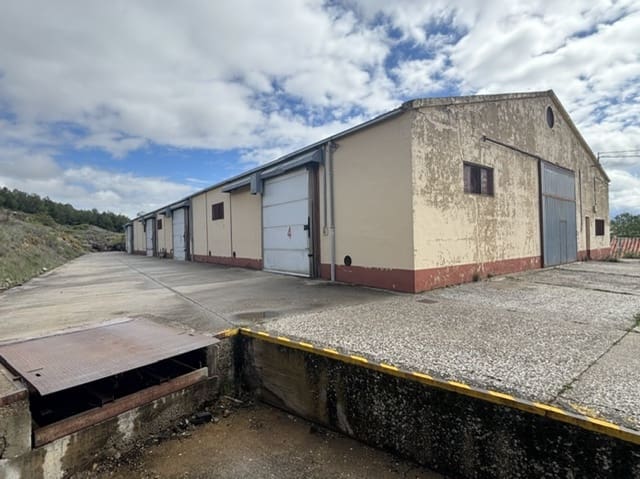 Local Comercial en Aguilar de Campoo en venta - 190.000 € (Ref: 9838993)