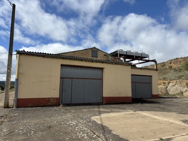 Local Comercial en Aguilar de Campoo en venta - 190.000 € (Ref: 9838993)