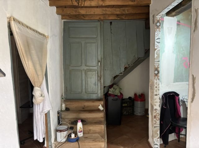 4 soveværelse Villa til salg i Sotresgudo - € 29.000 (Ref: 9838994)