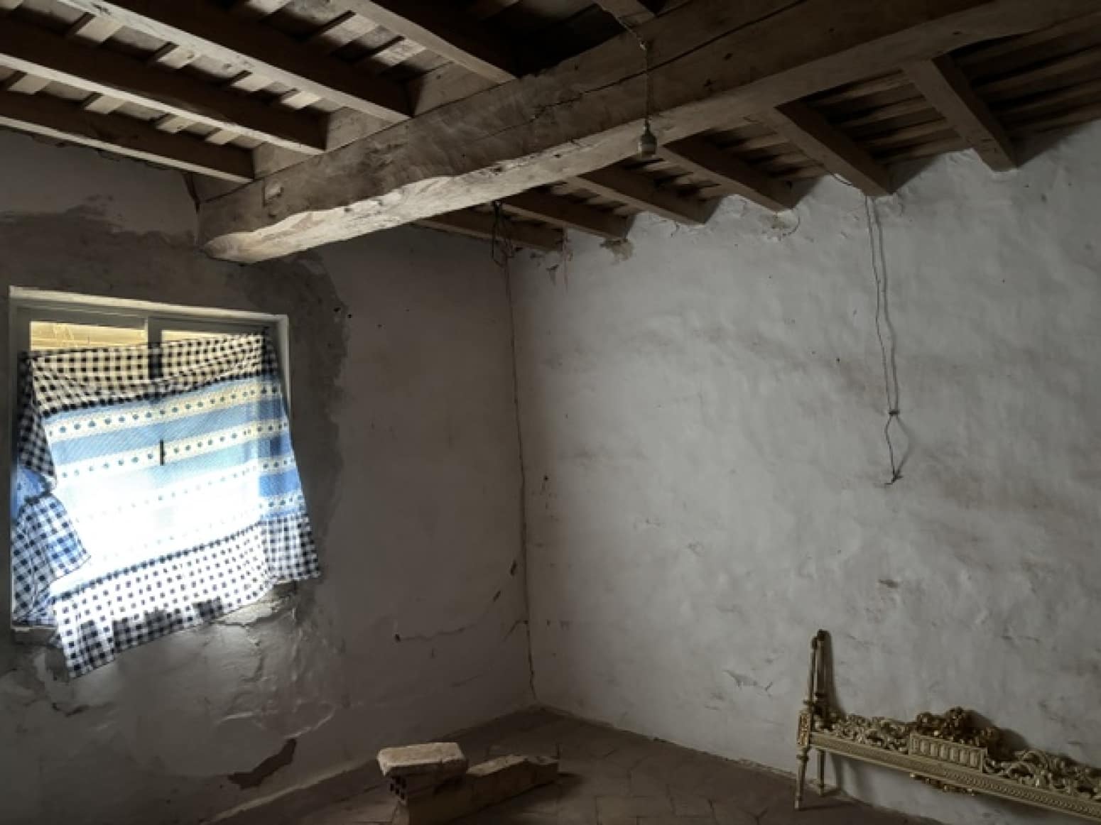 4 bedroom Villa for sale in Sotresgudo - € 29,000 (Ref: 9838994)