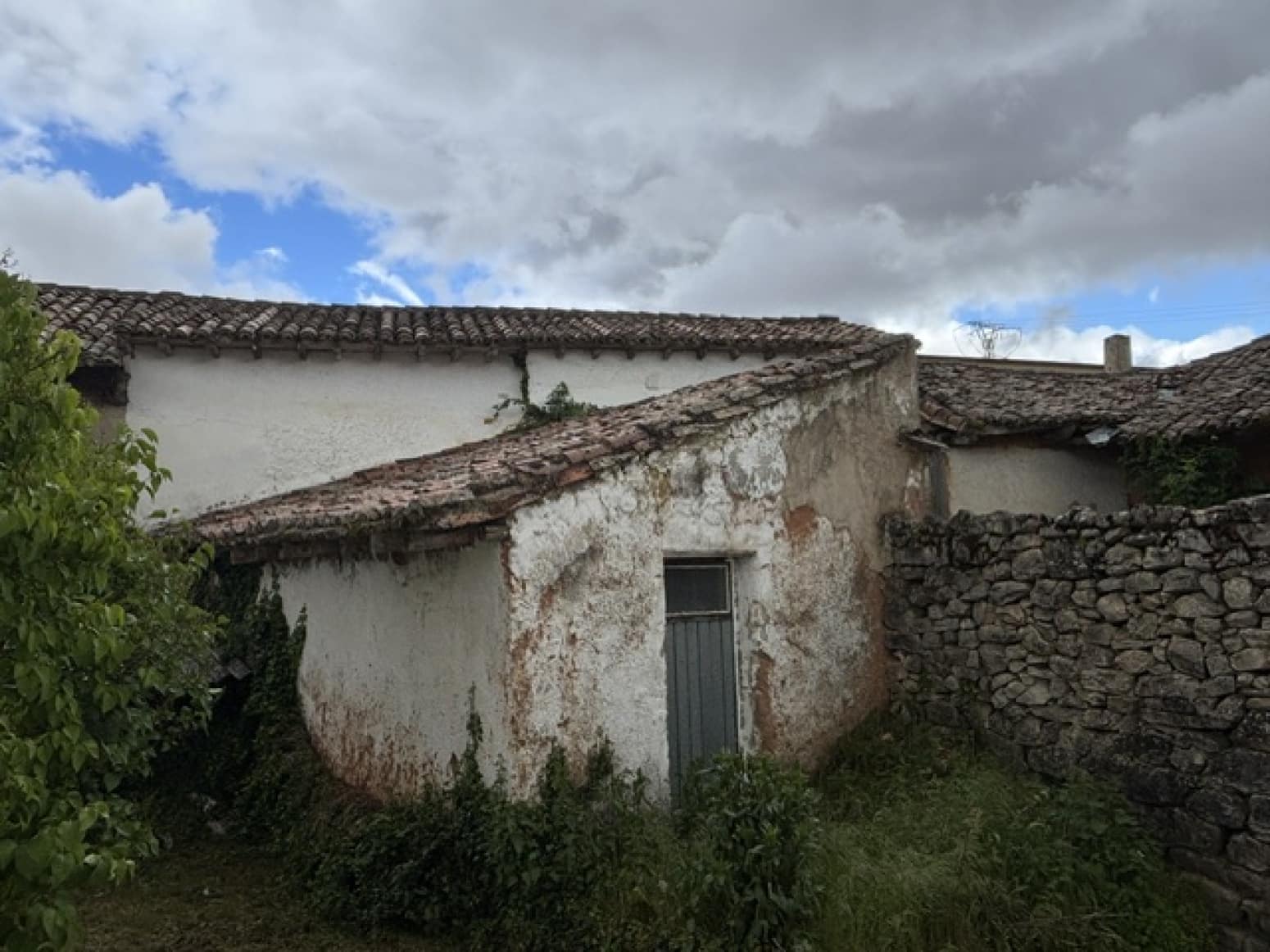 4 bedroom Villa for sale in Sotresgudo - € 29,000 (Ref: 9838994)