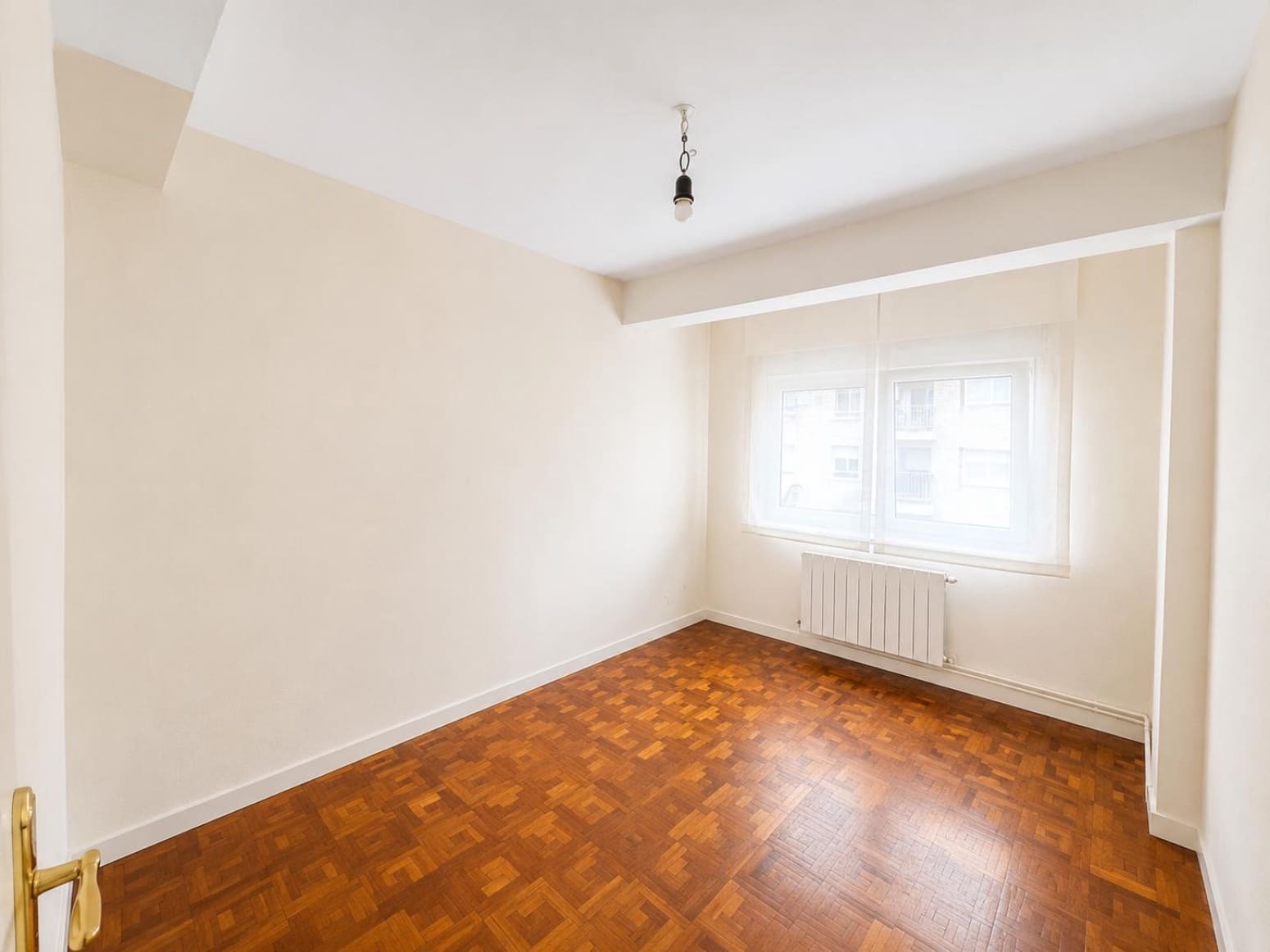 Piso de 3 habitaciones en Torrelavega en venta - 140.000 € (Ref: 9840286)