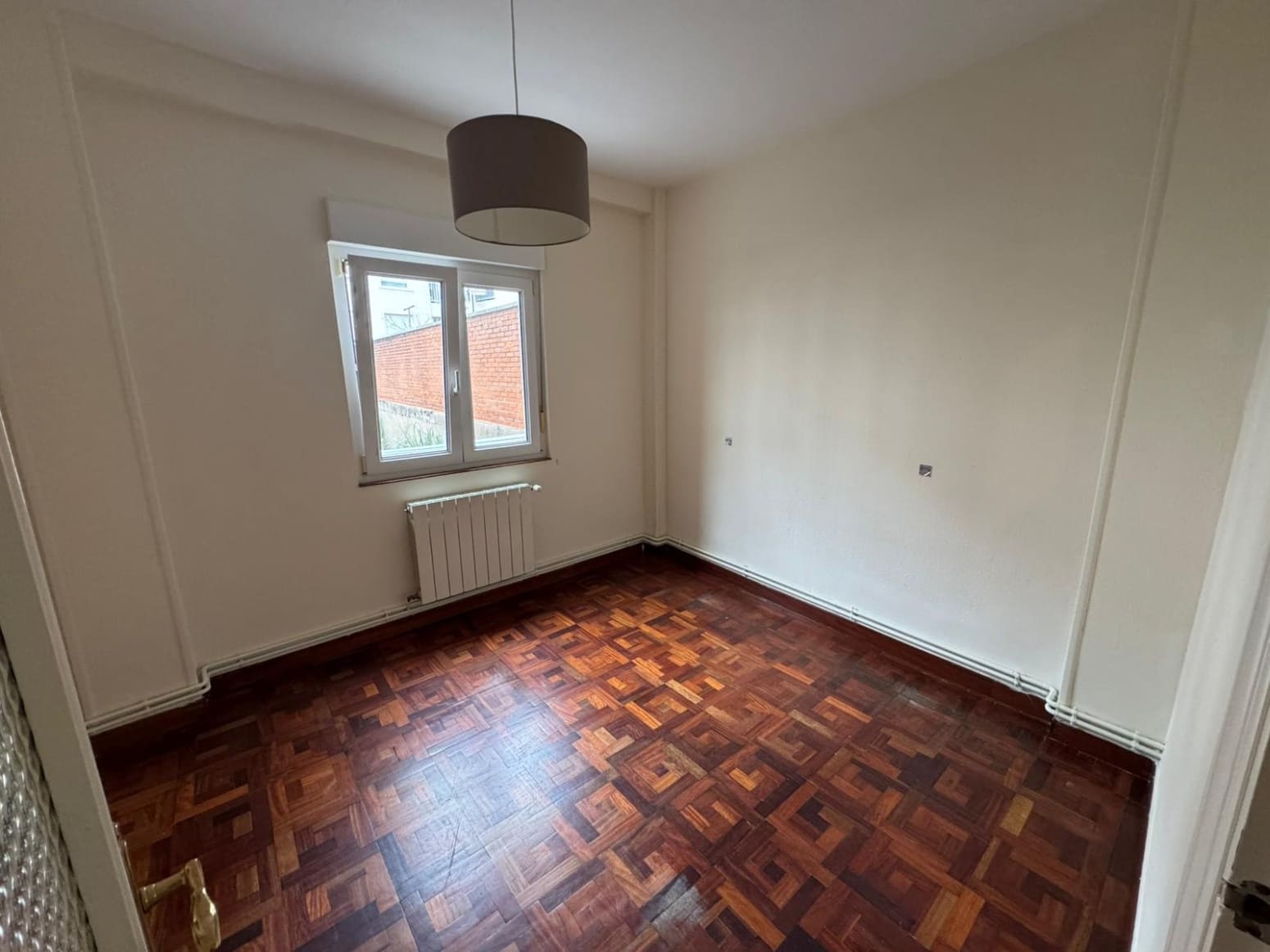 Piso de 3 habitaciones en Torrelavega en venta - 140.000 € (Ref: 9840286)
