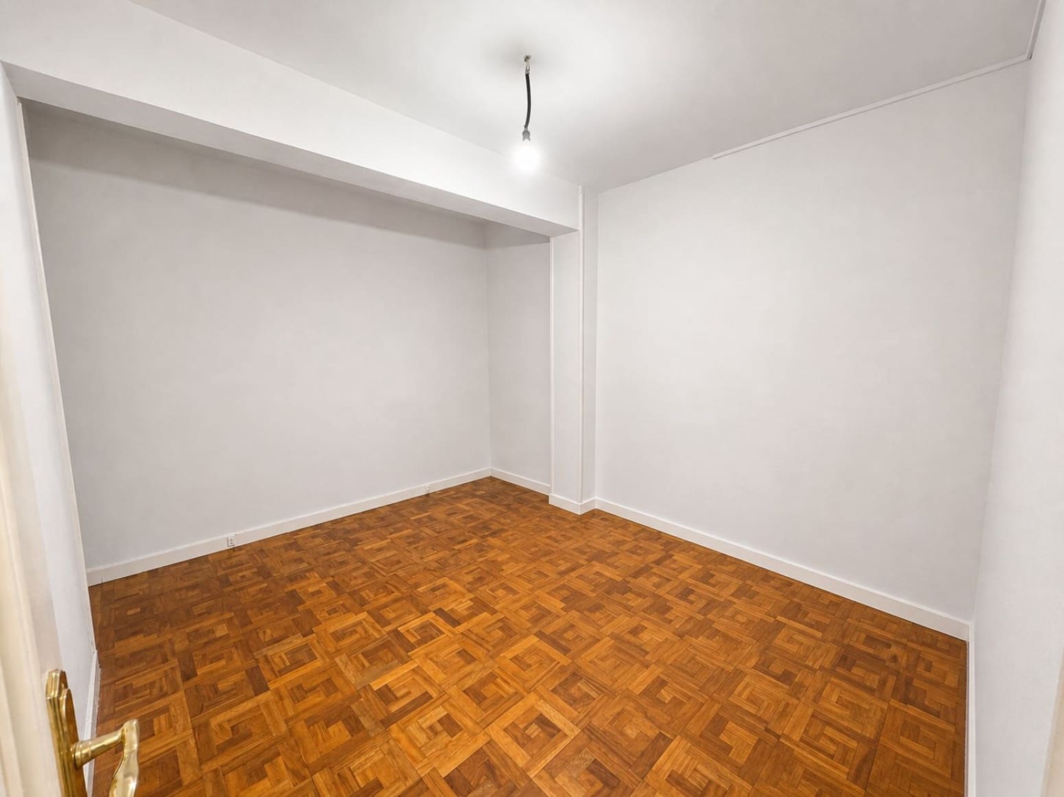 Piso de 3 habitaciones en Torrelavega en venta - 140.000 € (Ref: 9840286)