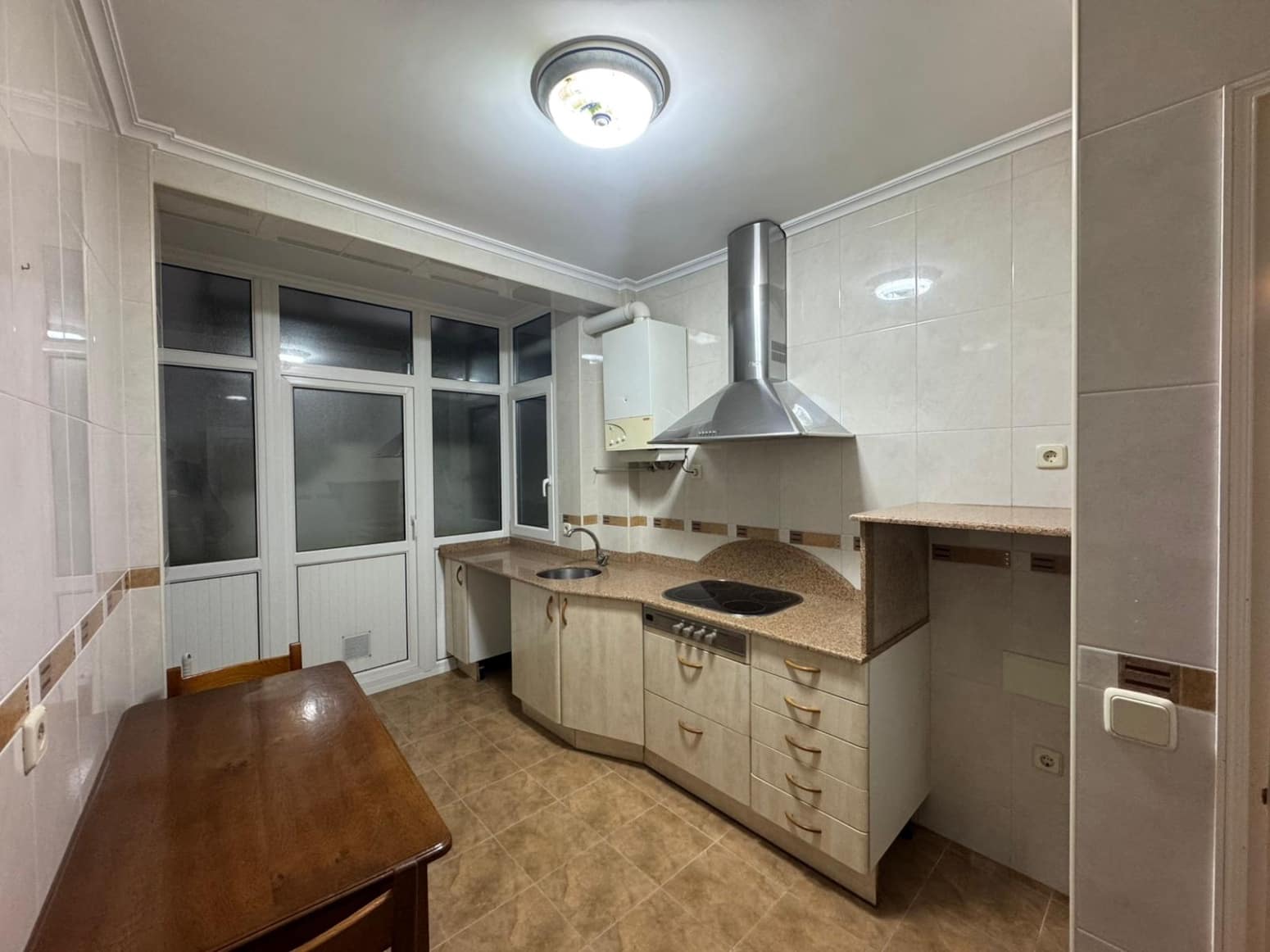 Piso de 3 habitaciones en Torrelavega en venta - 140.000 € (Ref: 9840286)